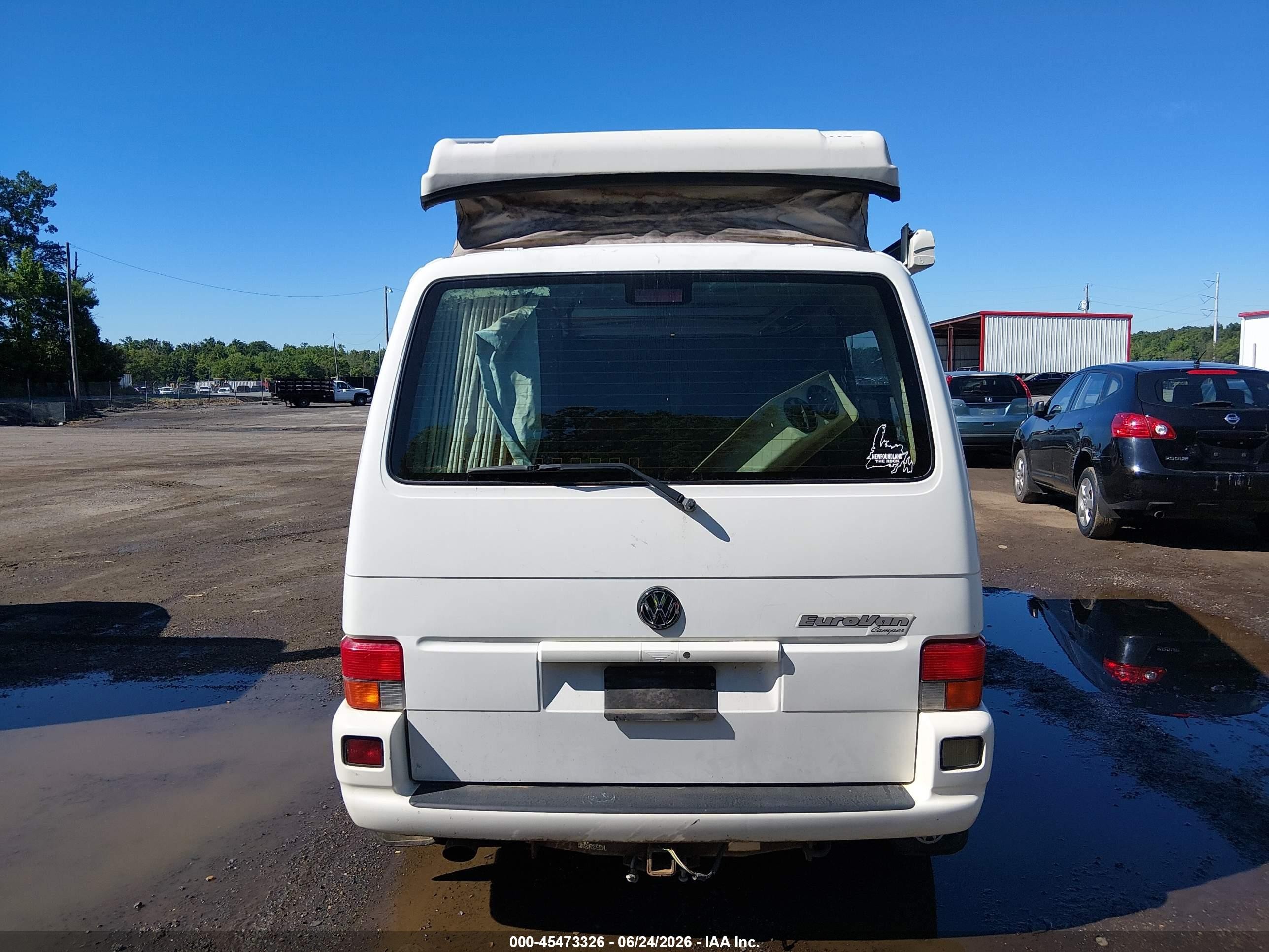 1999 Volkswagen Eurovan Mv White vin: WV2EH2704XH118596