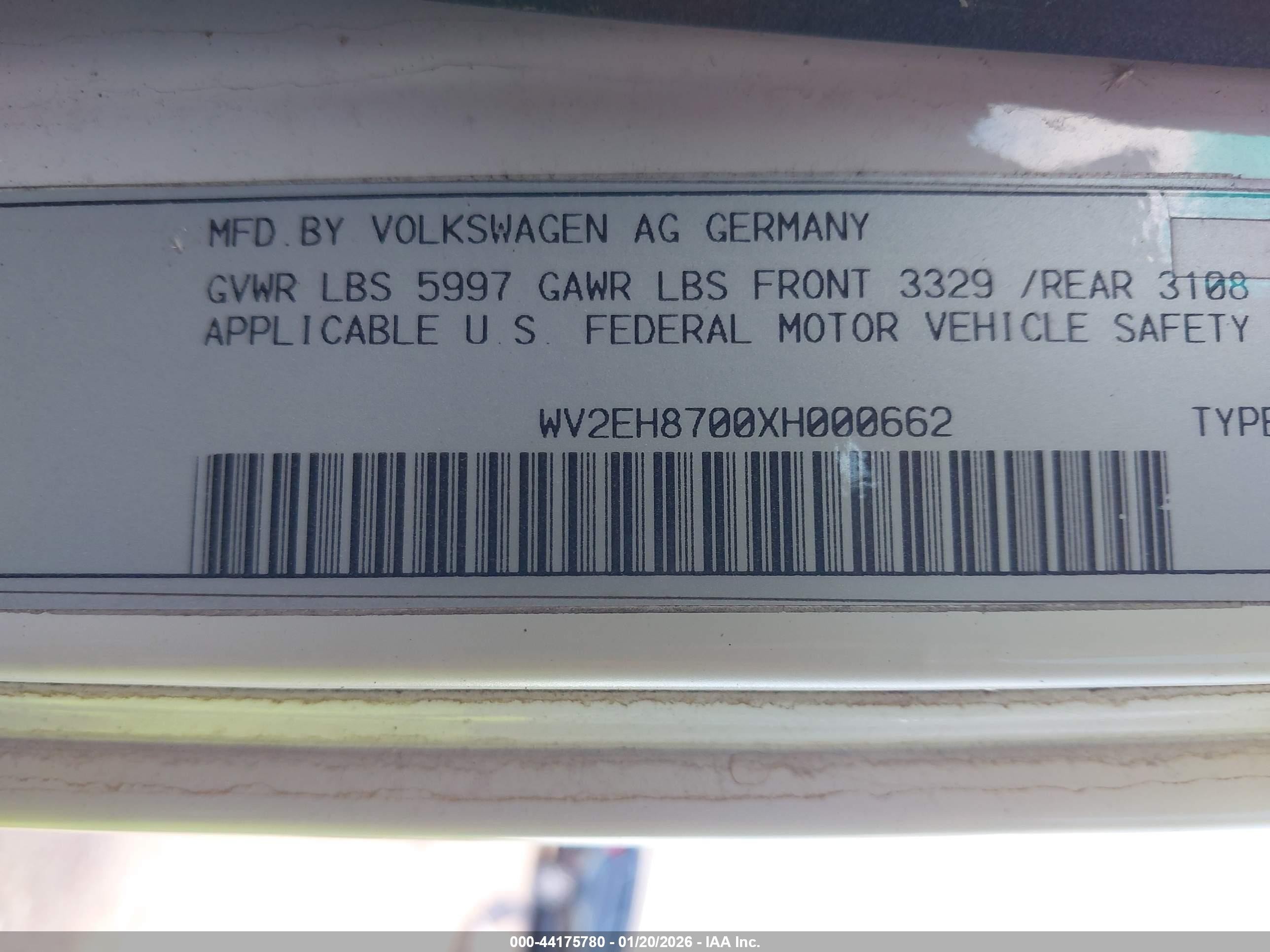 1999 Volkswagen Eurovan Mv White vin: WV2EH8700XH000662
