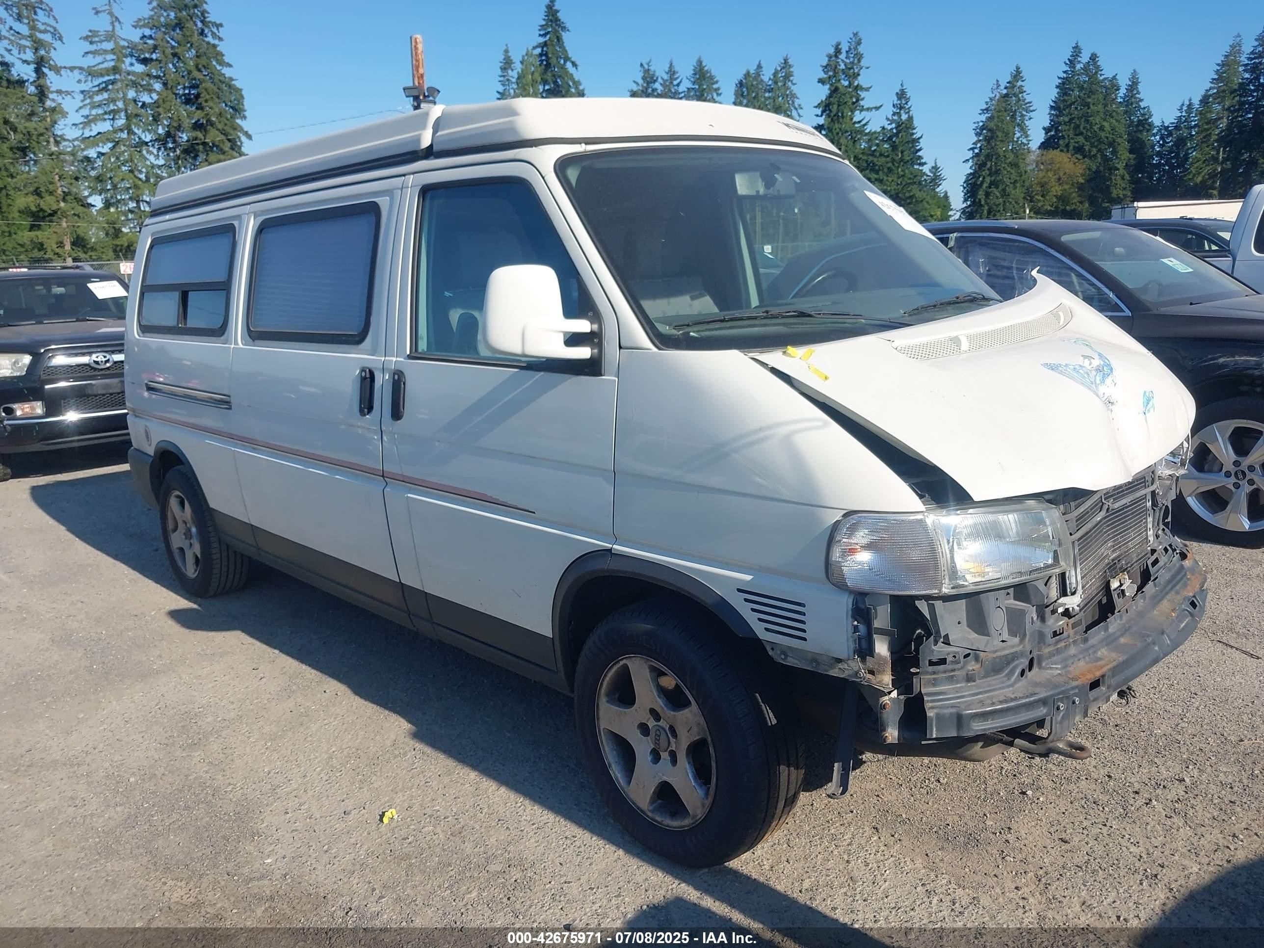 1999 Volkswagen Eurovan Mv Белый vin: WV2EH8707XH000531