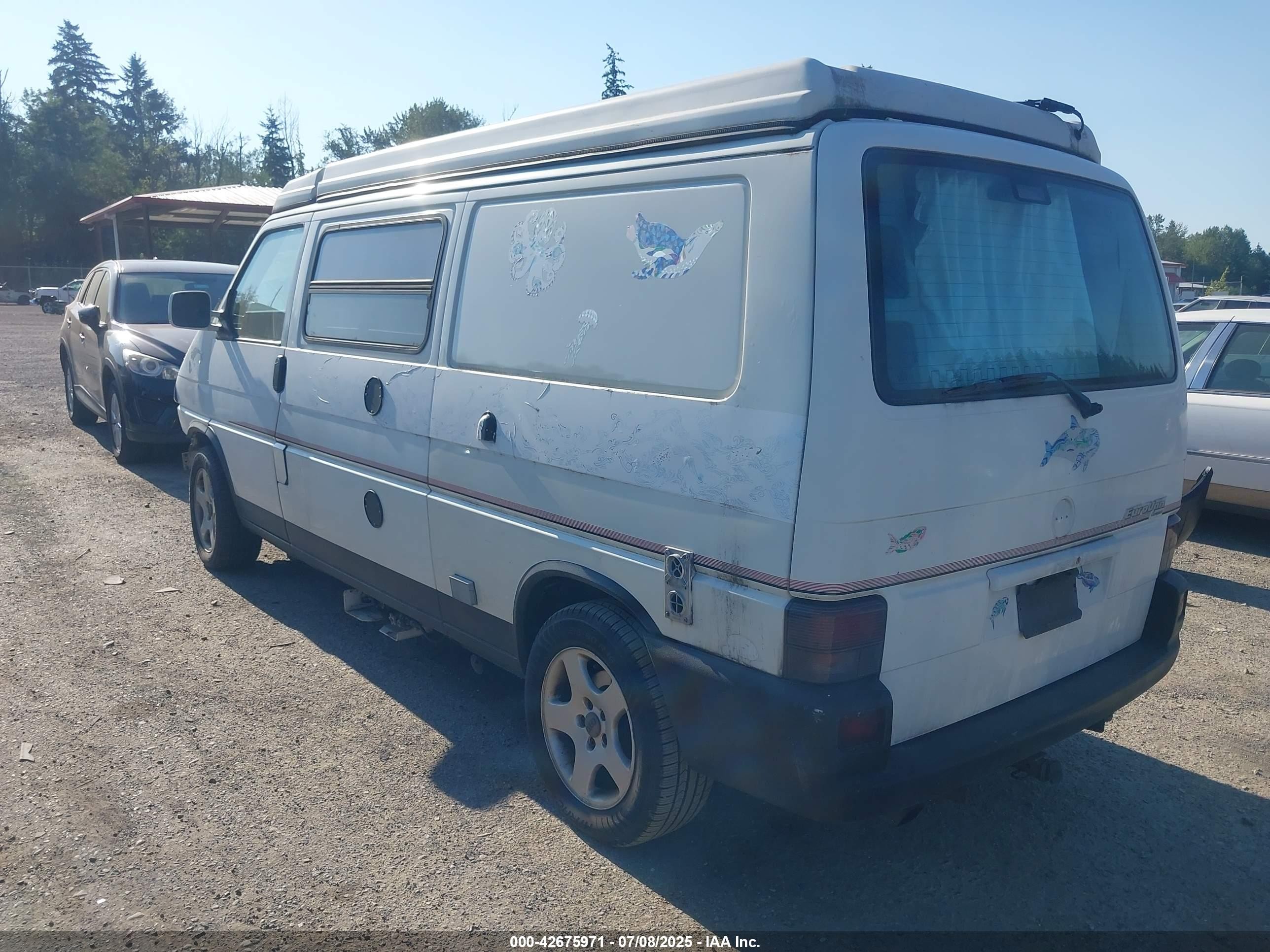 1999 Volkswagen Eurovan Mv Белый vin: WV2EH8707XH000531