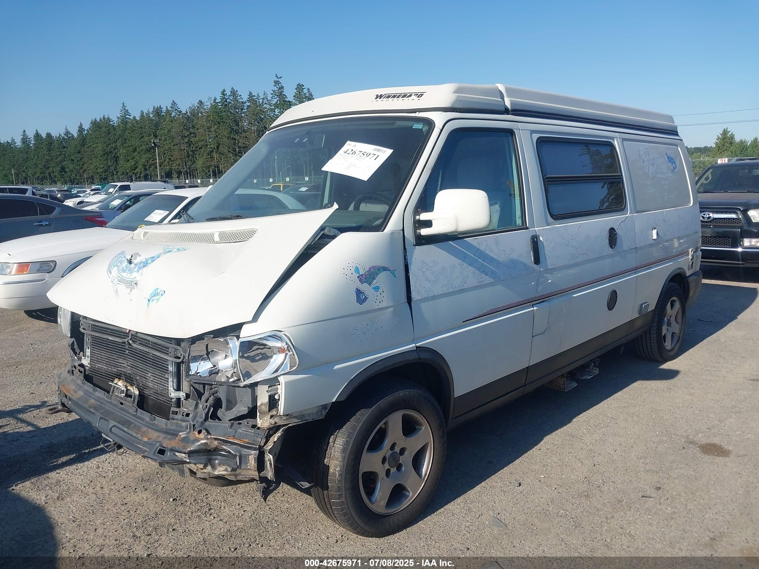 1999 Volkswagen Eurovan Mv Белый vin: WV2EH8707XH000531