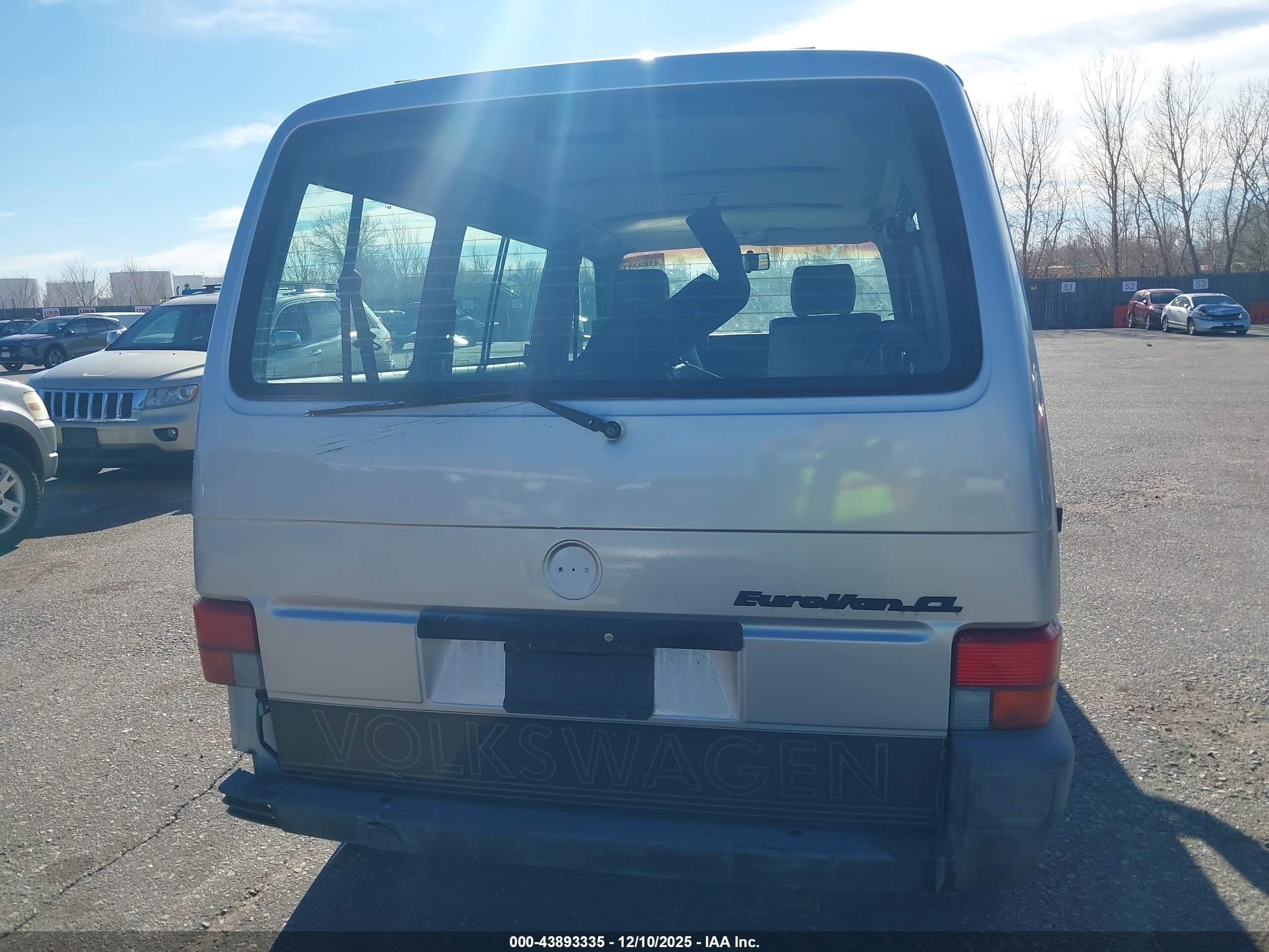 1993 Volkswagen Eurovan Cl Серебряный vin: WV2HC0700PH063435