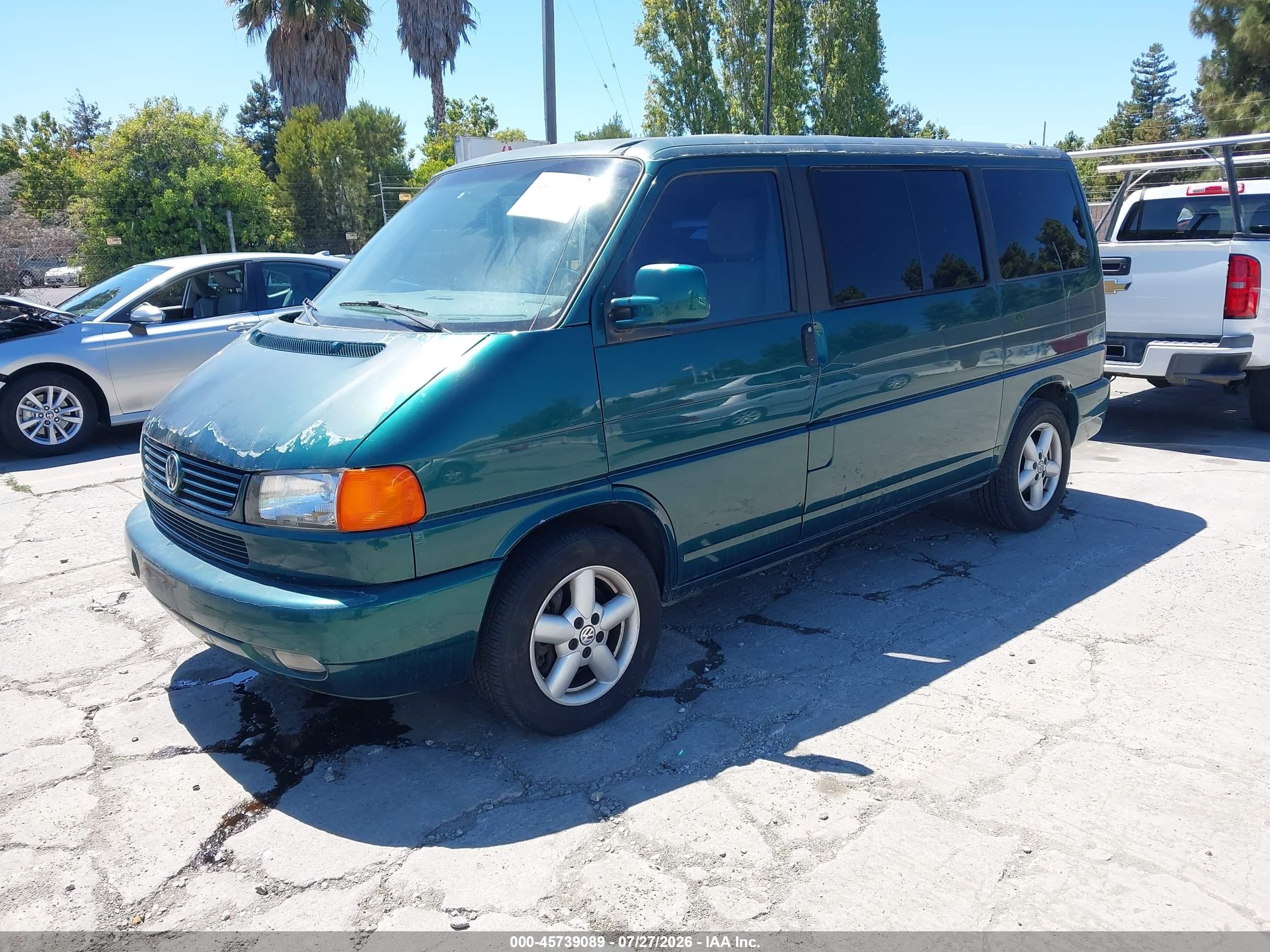 2002 Volkswagen Eurovan Gls Green vin: WV2KB47002H061841