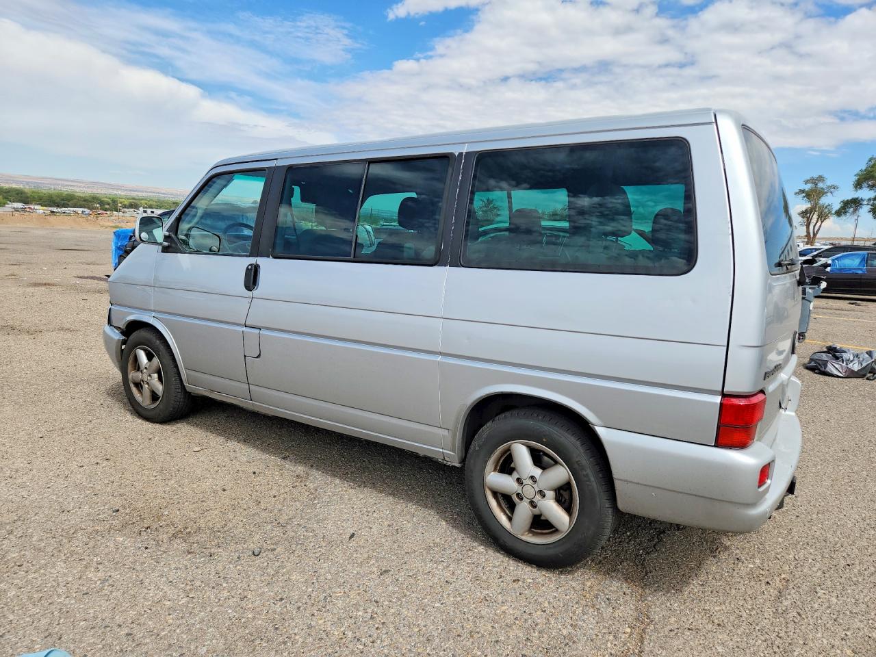 2002 Volkswagen Eurovan Gls Серебряный vin: WV2KB47012H060018