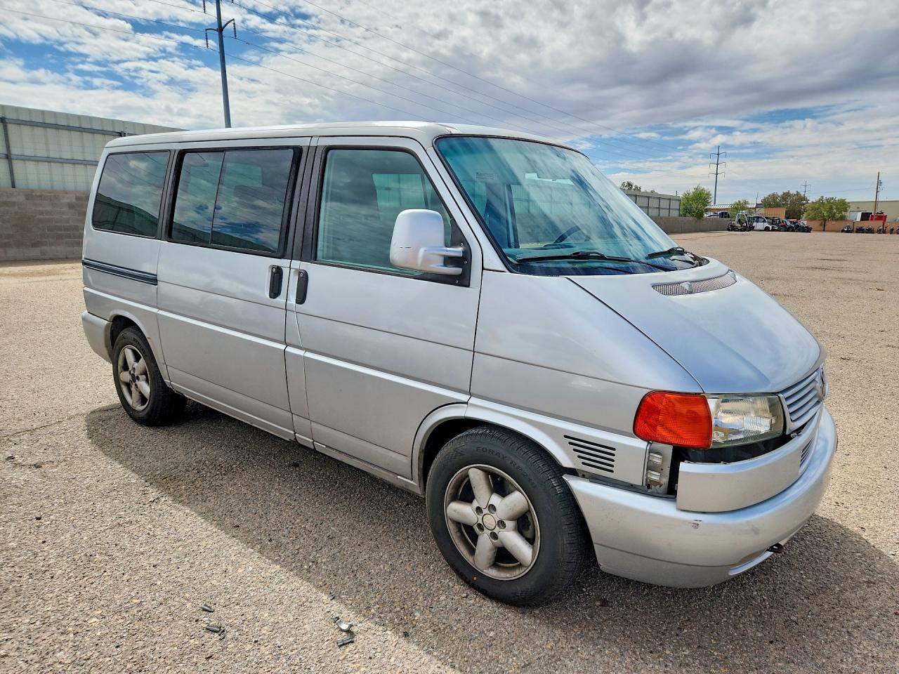 2002 Volkswagen Eurovan Gls Серебряный vin: WV2KB47012H060018