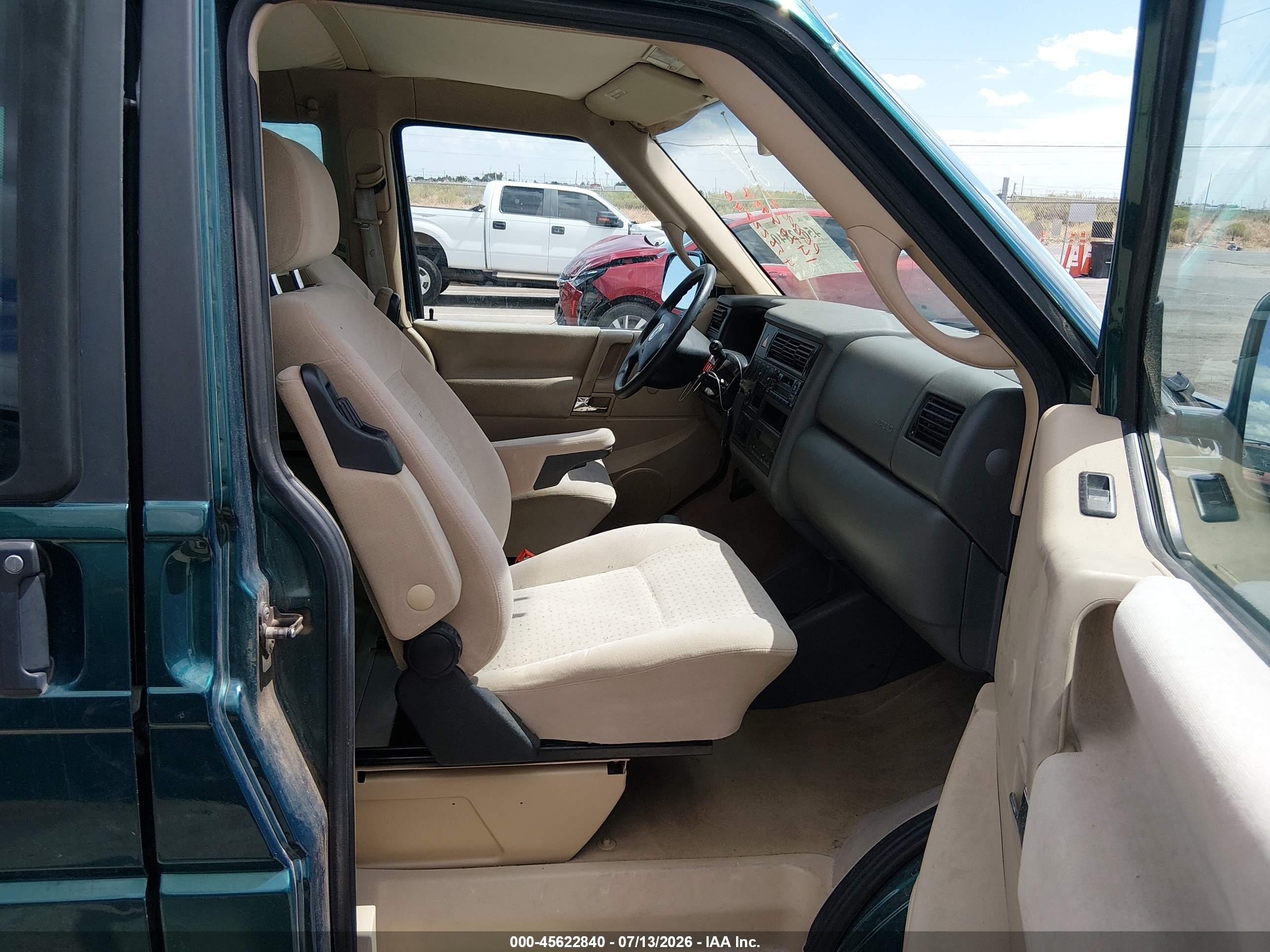2001 Volkswagen Eurovan Gls Зеленый vin: WV2KB47021H147649