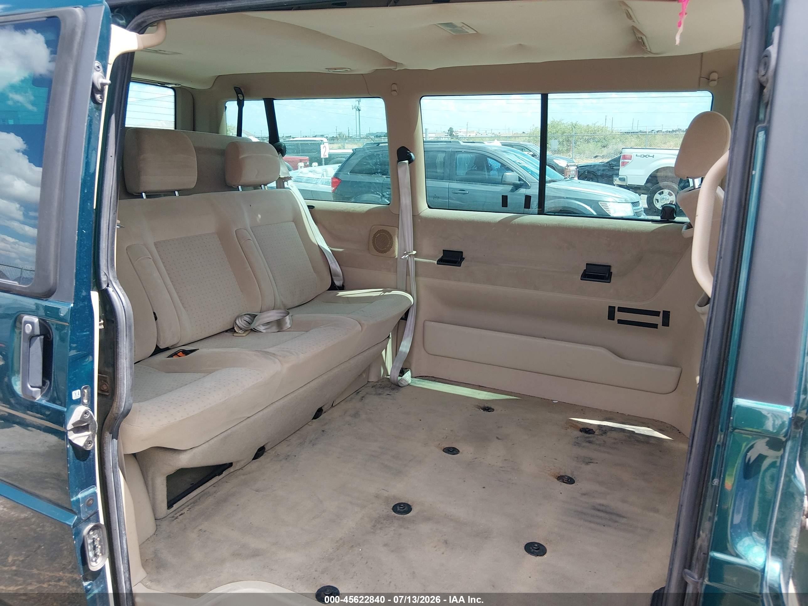 2001 Volkswagen Eurovan Gls Зеленый vin: WV2KB47021H147649