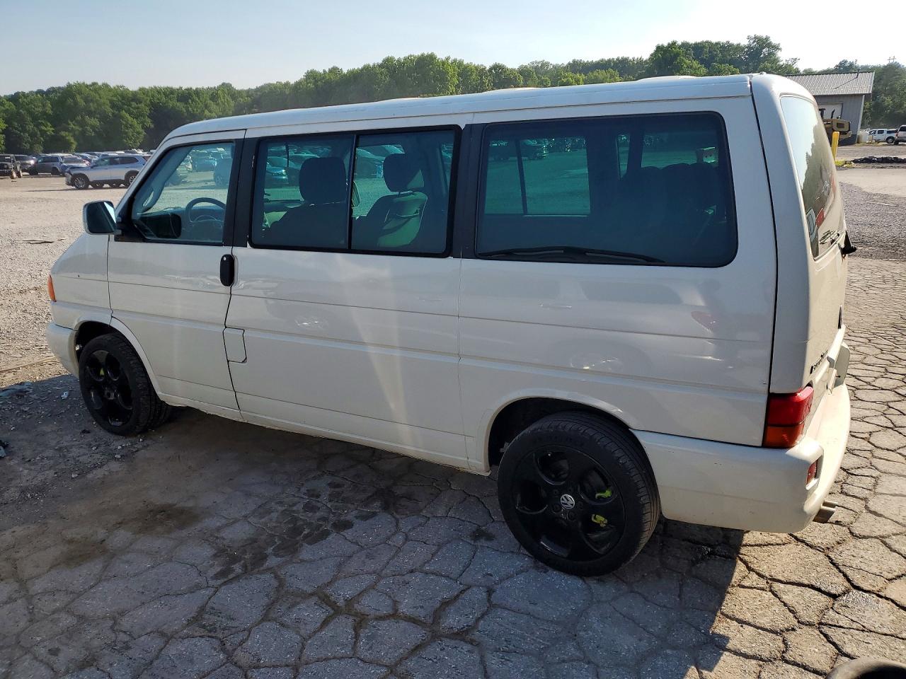 2002 Volkswagen Eurovan Gls Белый vin: WV2KB47092H001928