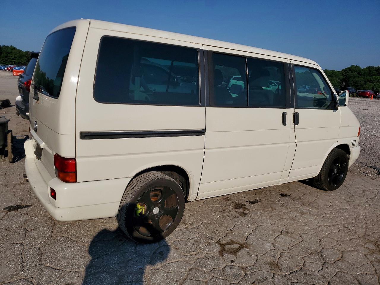 2002 Volkswagen Eurovan Gls Белый vin: WV2KB47092H001928