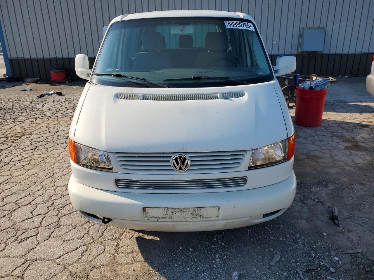 2002 Volkswagen Eurovan Gls Белый vin: WV2KB47092H001928