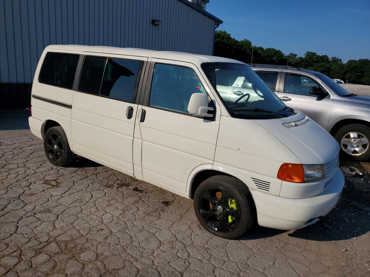 2002 Volkswagen Eurovan Gls Белый vin: WV2KB47092H001928
