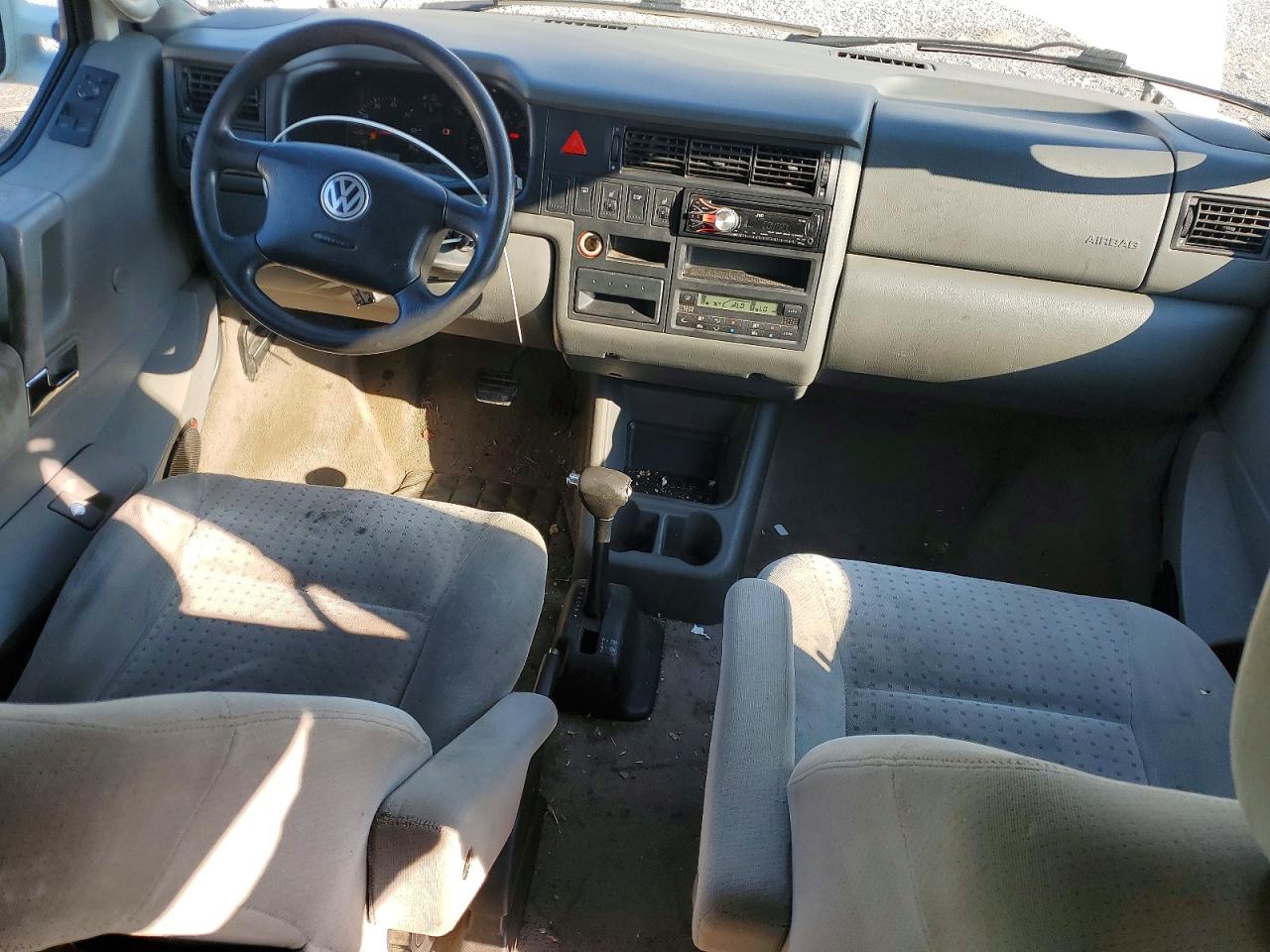 2002 Volkswagen Eurovan Gls Белый vin: WV2KB47092H001928