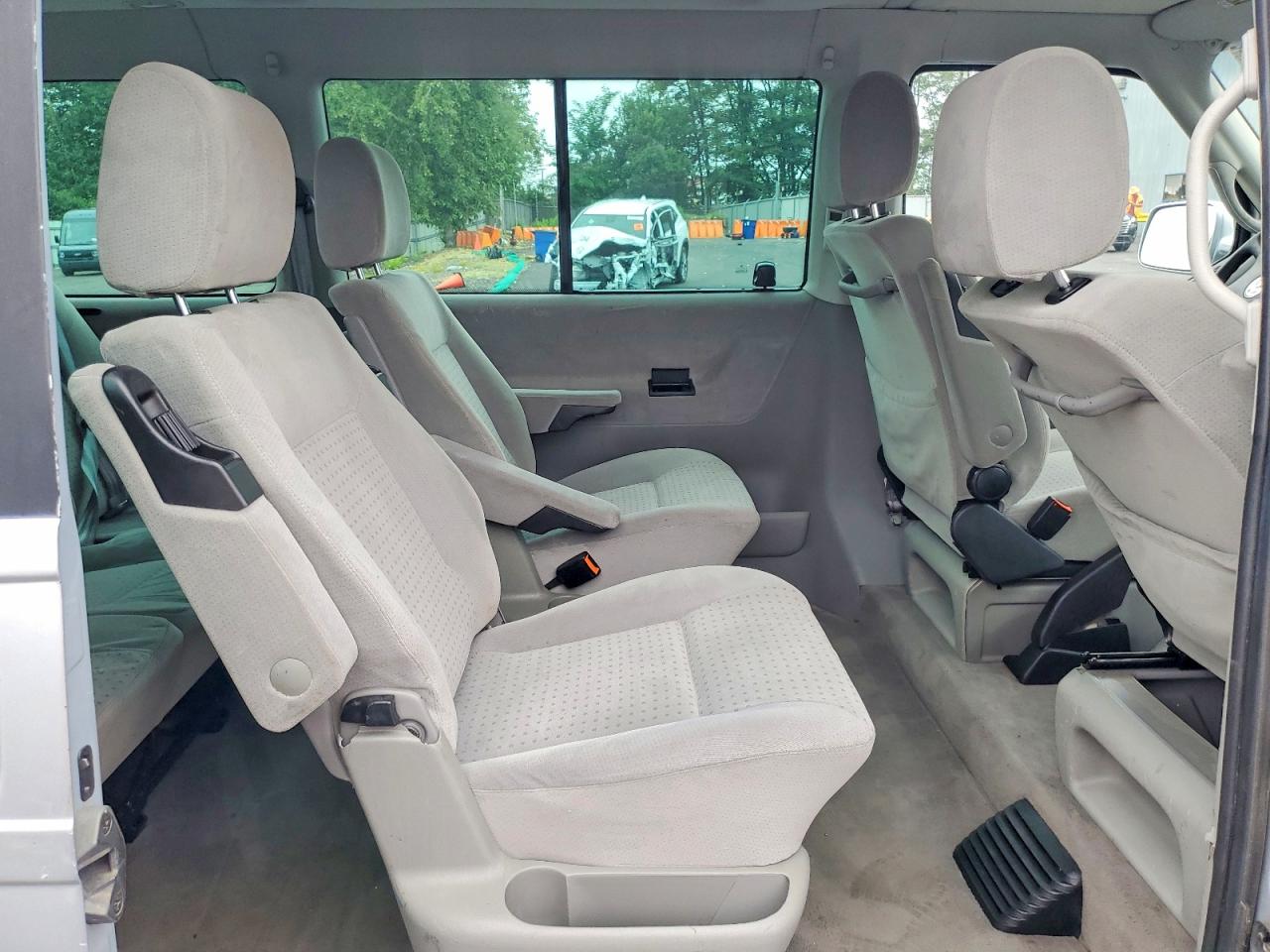 2003 Volkswagen Eurovan Gls Серебряный vin: WV2KB470X3H038634