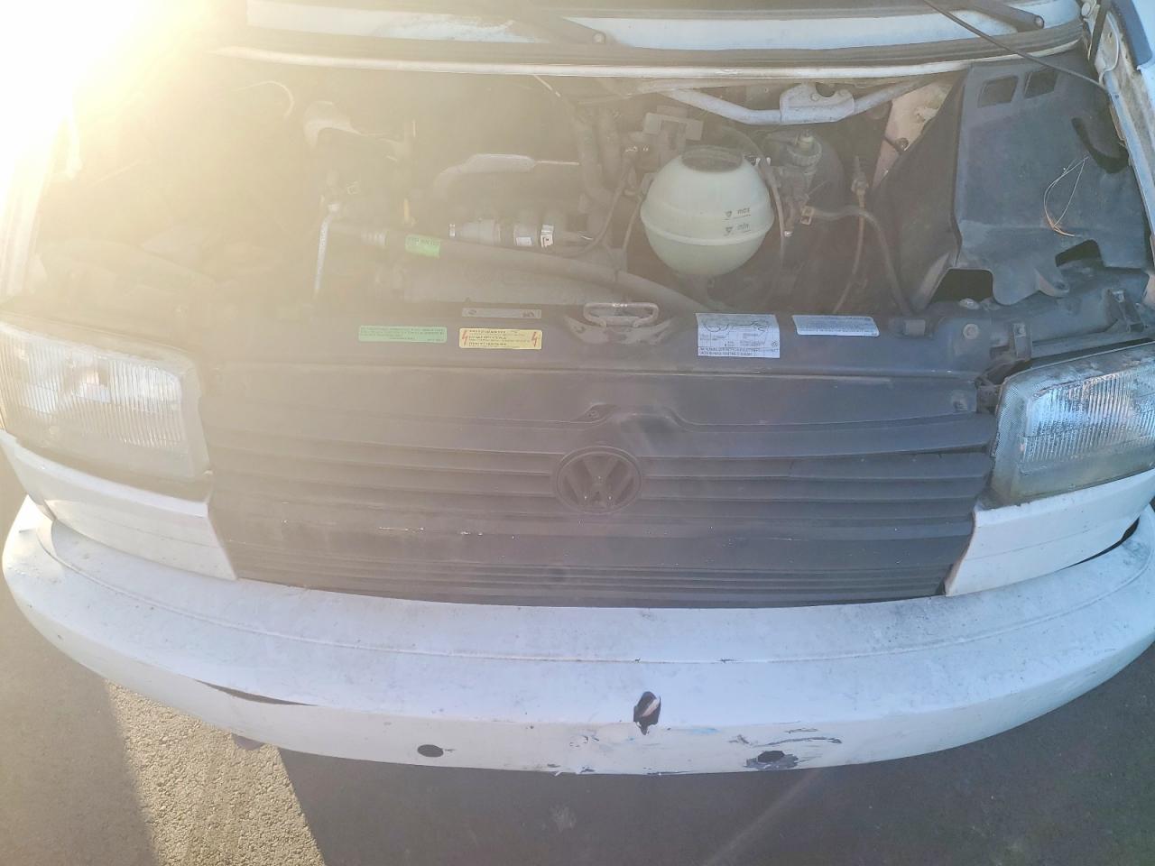 1993 Volkswagen Eurovan Gl Белый vin: WV2KC0702PH021466