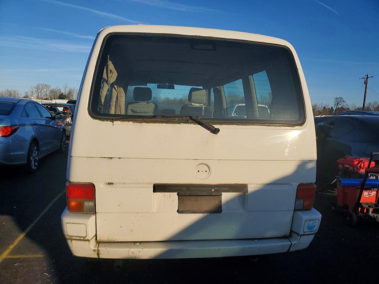 1993 Volkswagen Eurovan Gl Белый vin: WV2KC0702PH021466