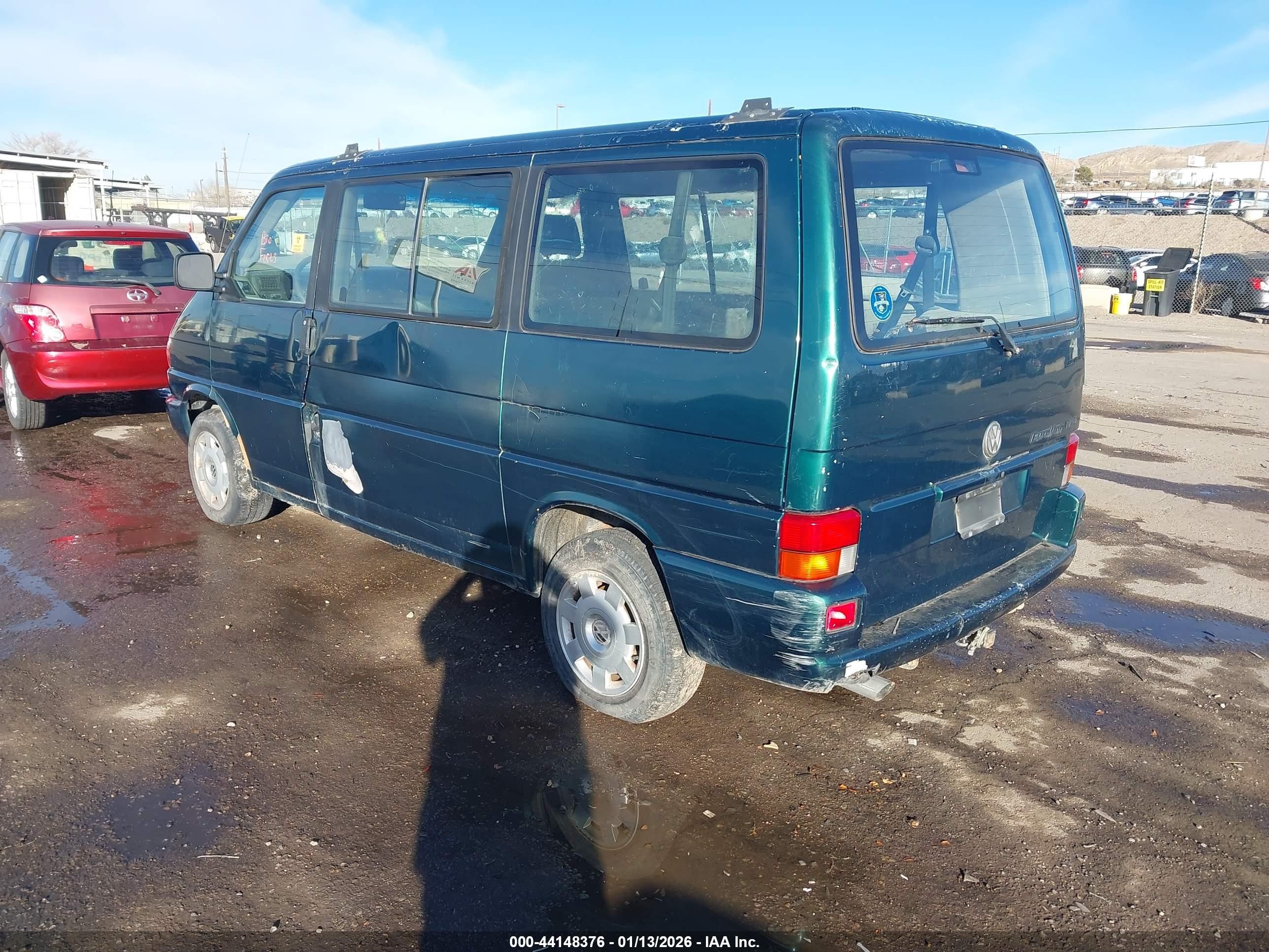 1999 Volkswagen Eurovan Gls Green vin: WV2KH2704XH011888