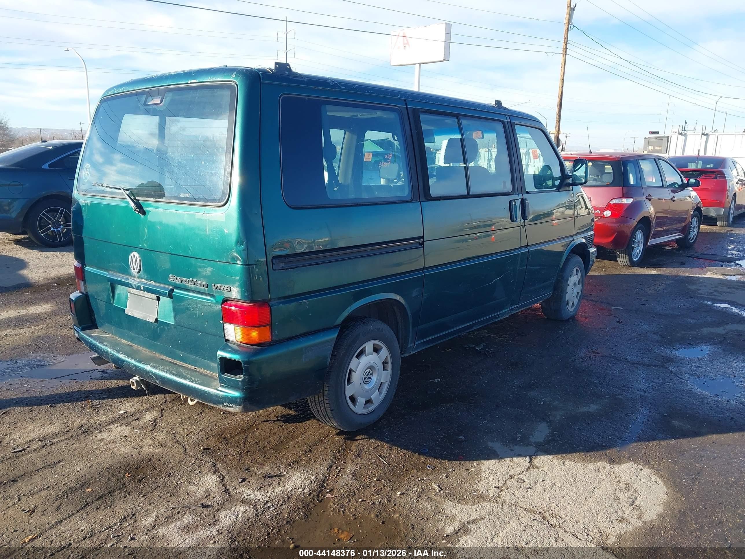 1999 Volkswagen Eurovan Gls Green vin: WV2KH2704XH011888