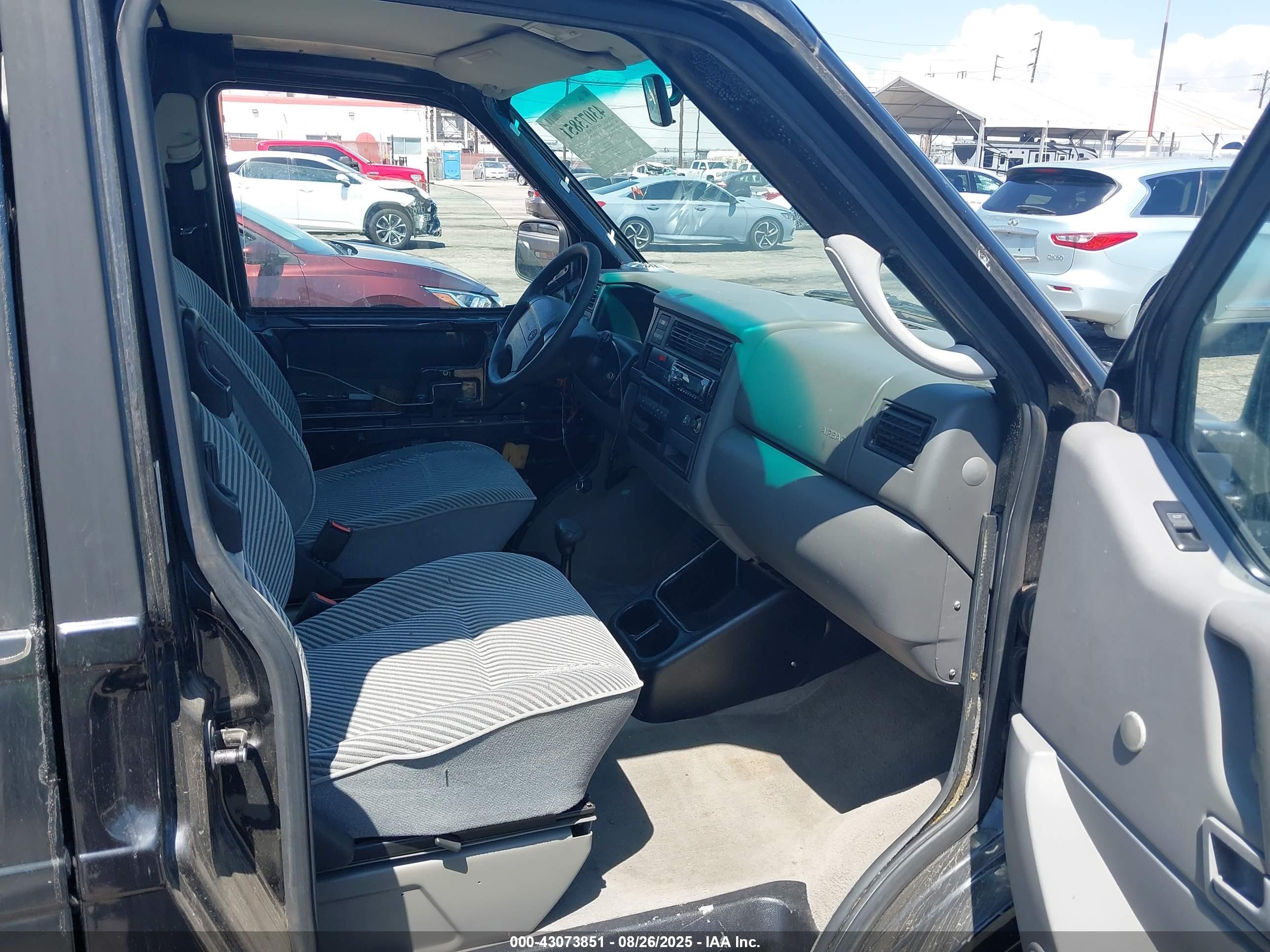 1999 Volkswagen Eurovan Gls Черный vin: WV2KH2707XH001209