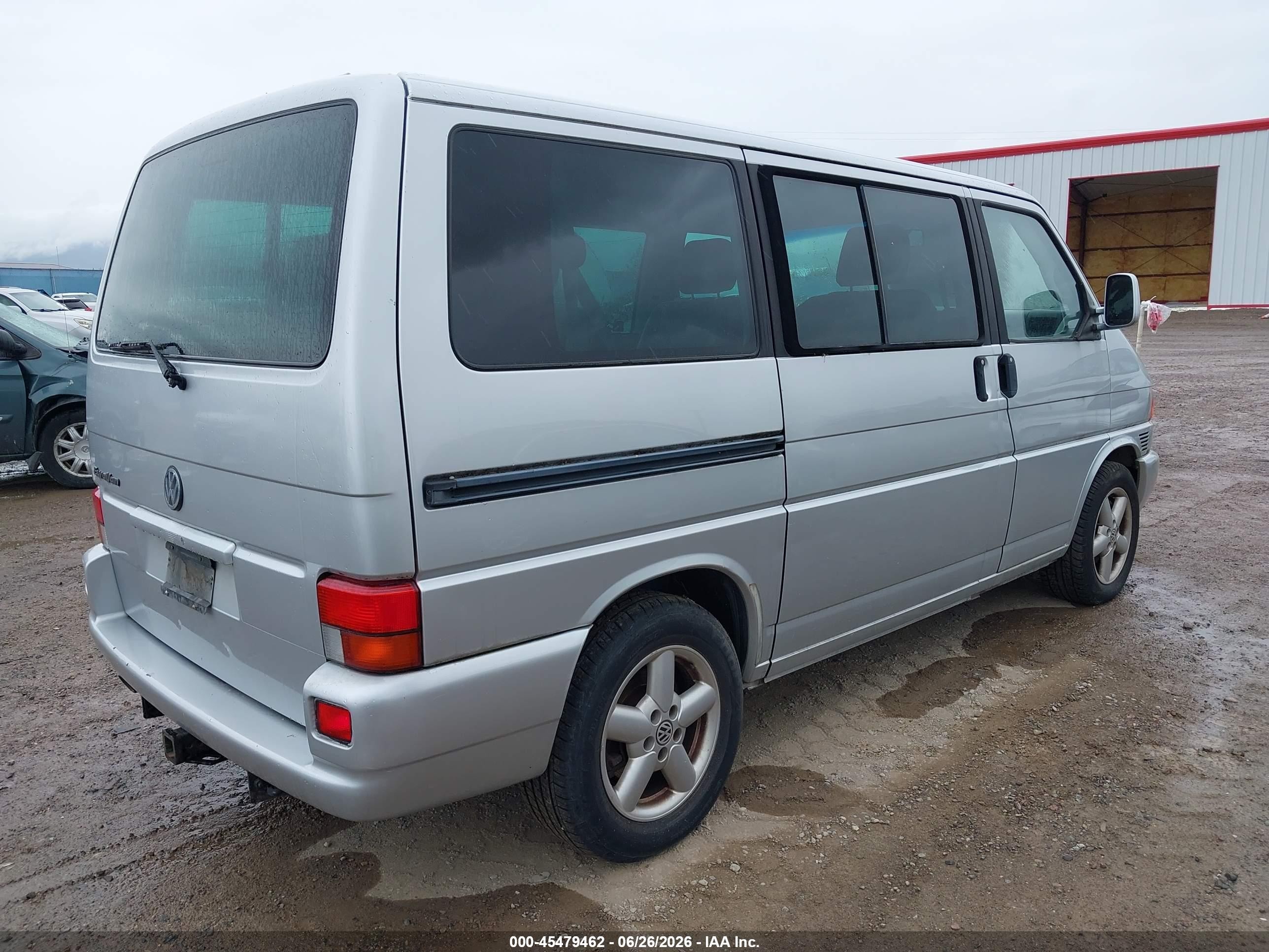 2002 Volkswagen Eurovan Mv Silver vin: WV2MB47012H007554