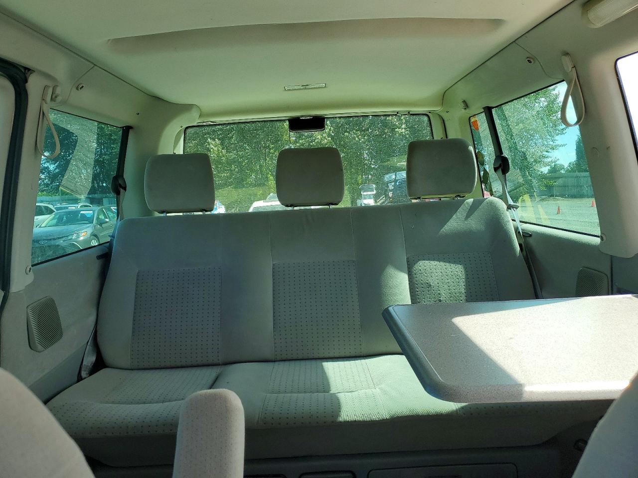 2003 Volkswagen Eurovan Mv Серебряный vin: WV2MB47013H001674