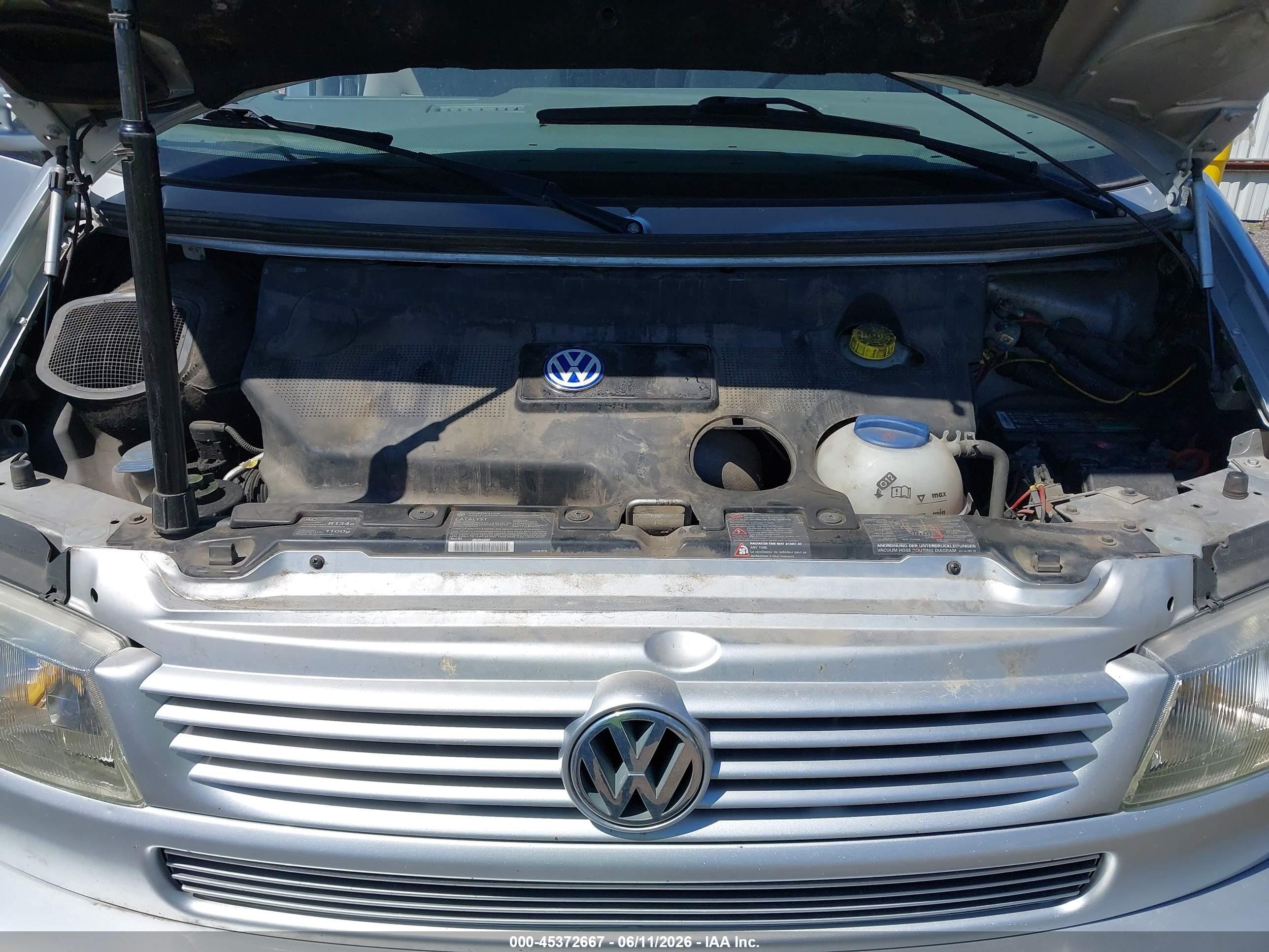 2003 Volkswagen Eurovan Mv Silver vin: WV2MB47013H034643
