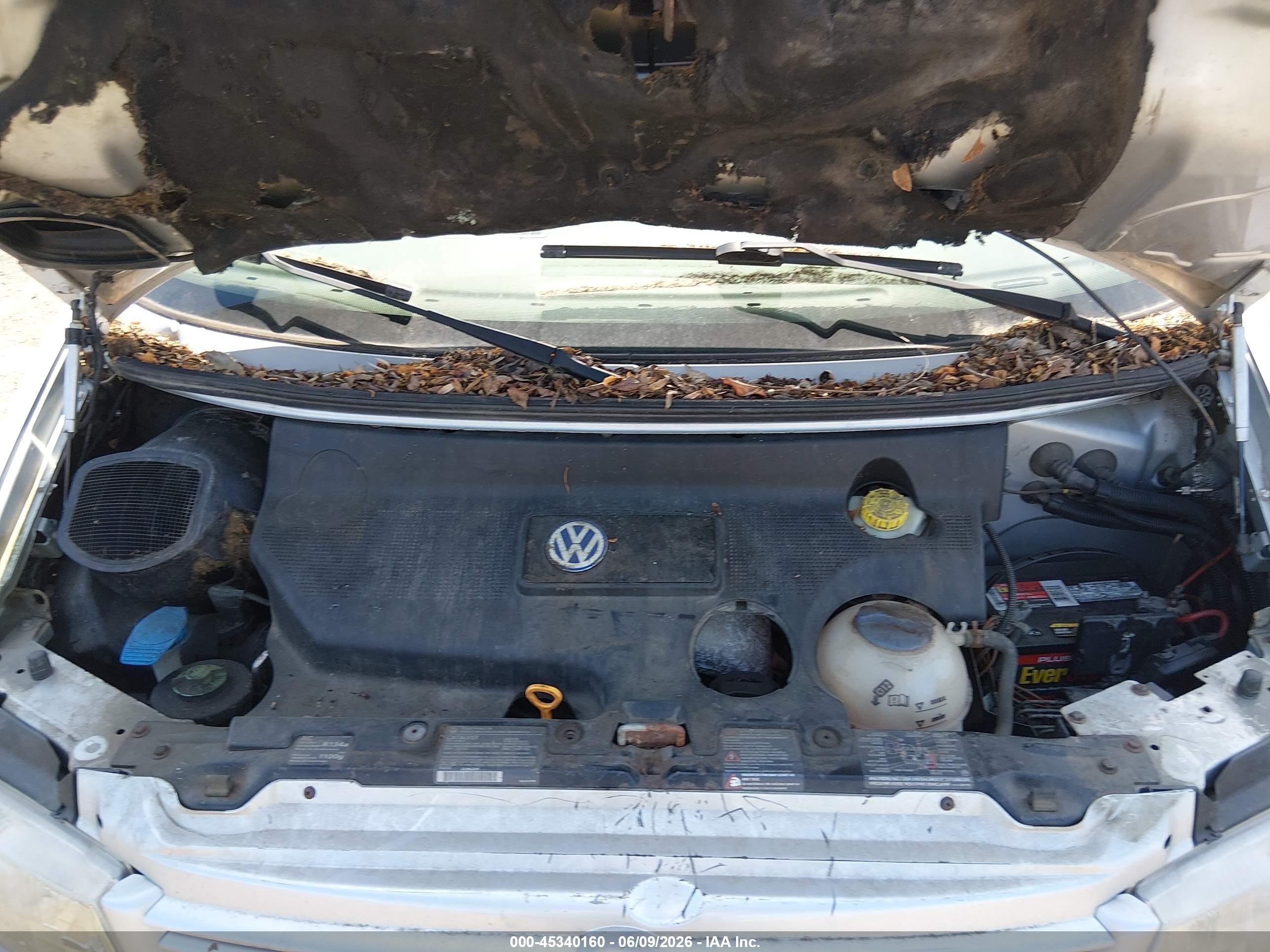 2003 Volkswagen Eurovan Mv Серебряный vin: WV2MB47023H044047