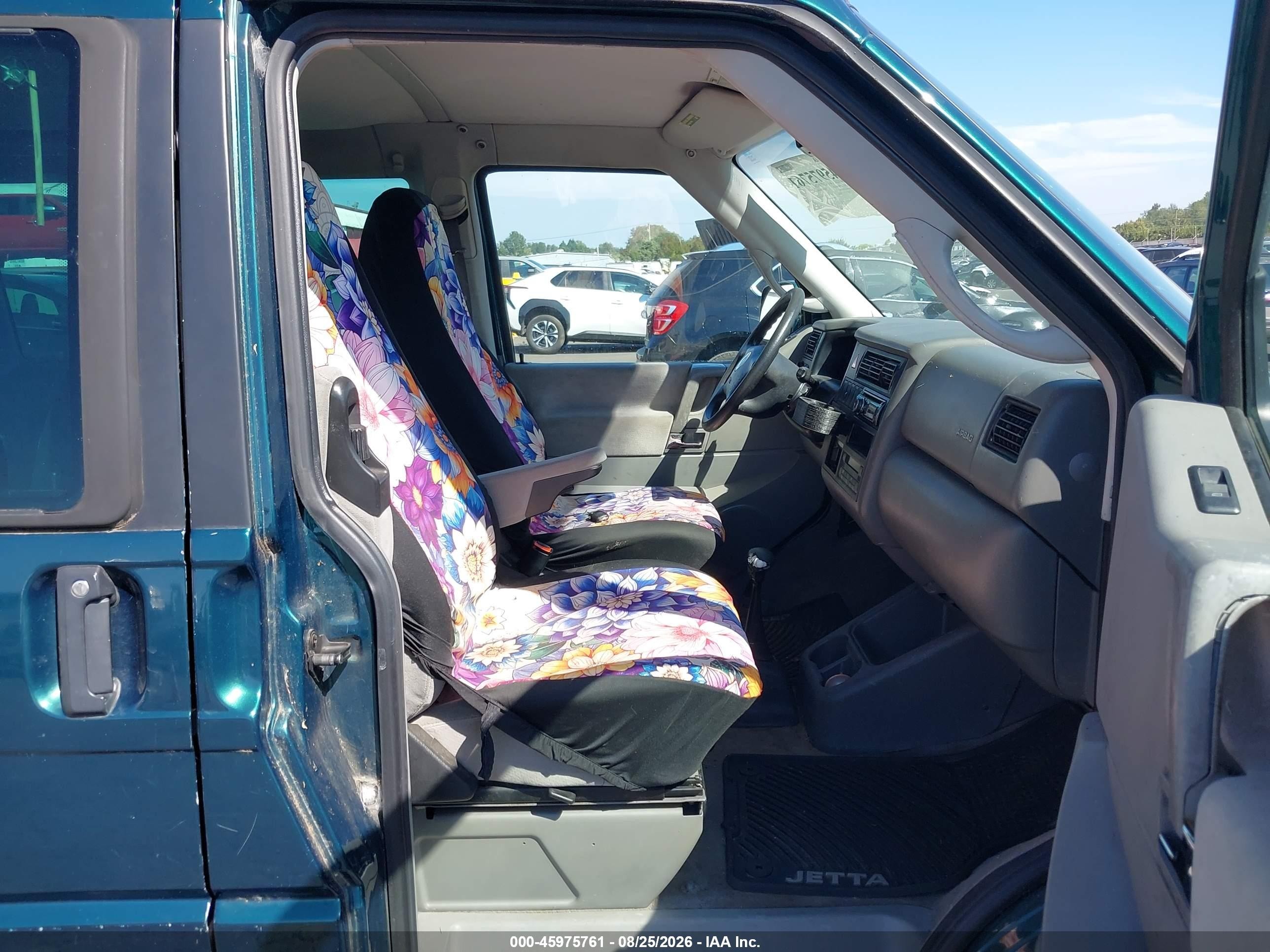2003 Volkswagen Eurovan Mv Зеленый vin: WV2MB47033H043943