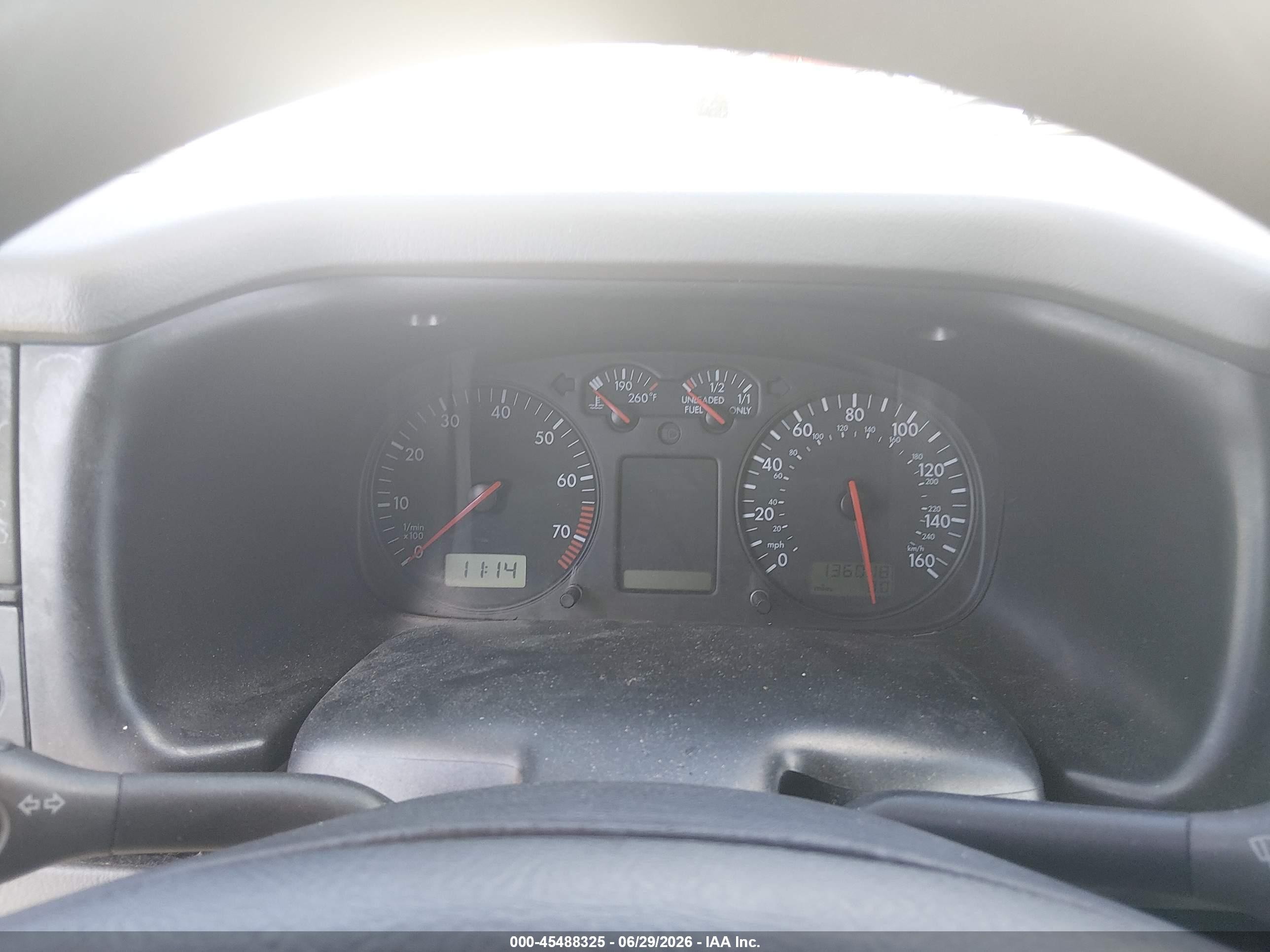 2002 Volkswagen Eurovan Mv Серебряный vin: WV2MB47042H092339