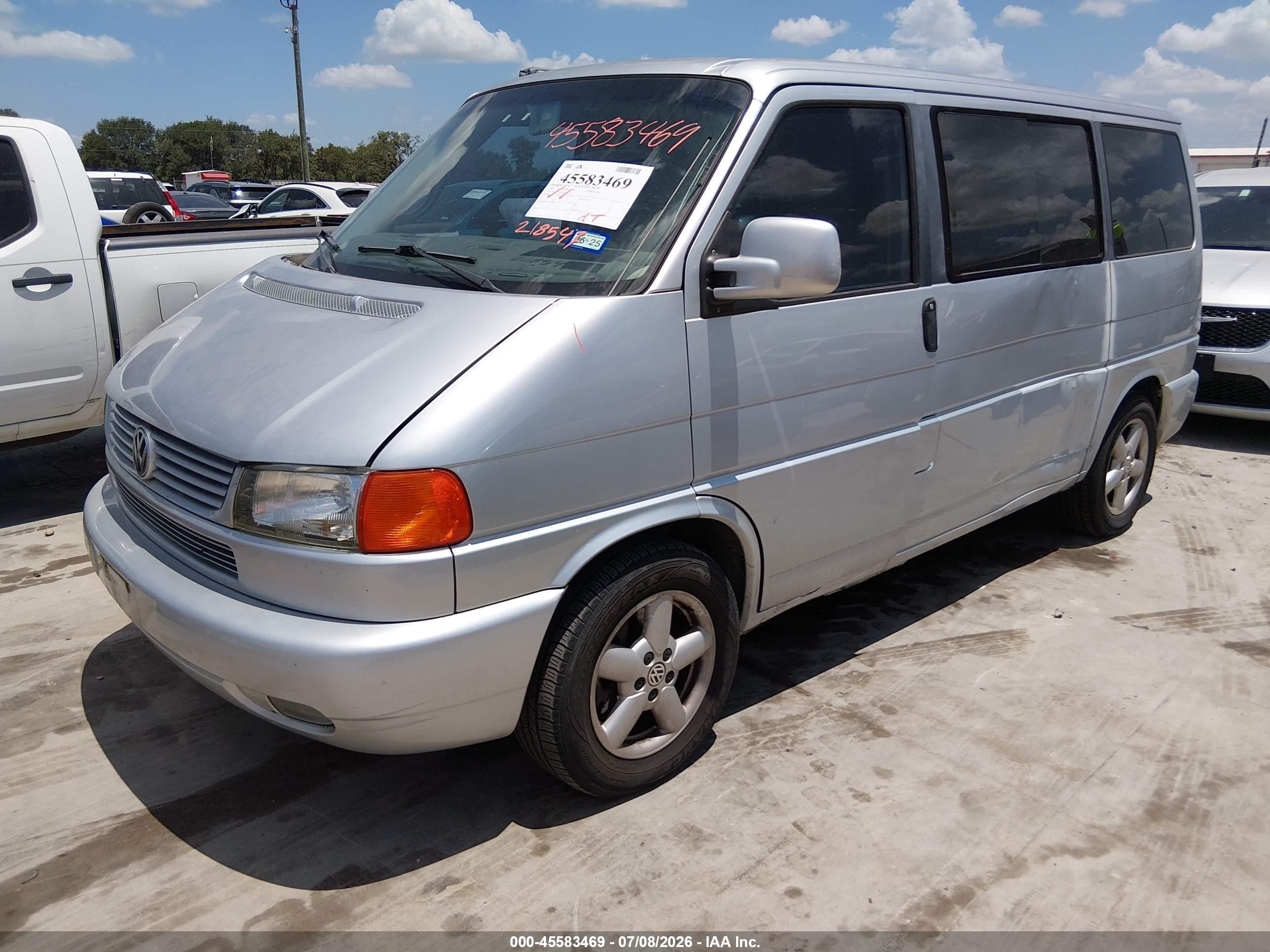 2003 Volkswagen Eurovan Mv Silver vin: WV2MB47063H012444