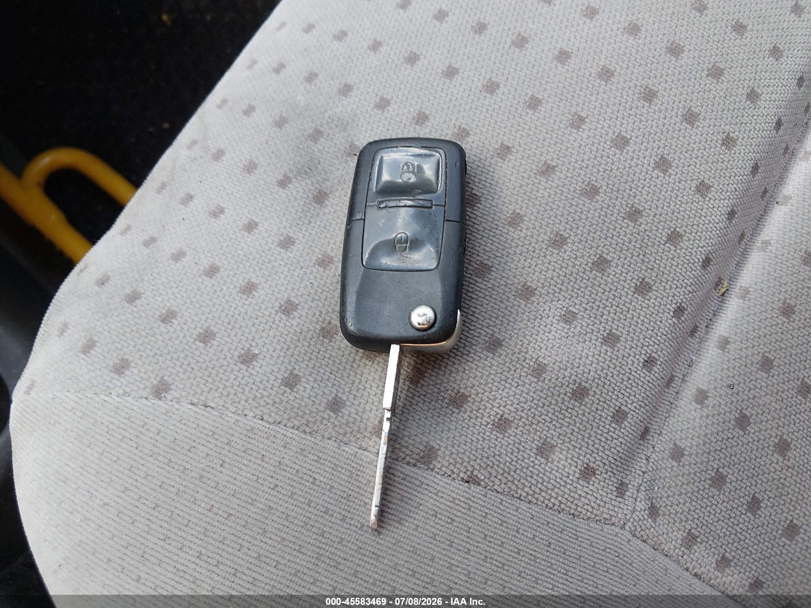 2003 Volkswagen Eurovan Mv Silver vin: WV2MB47063H012444