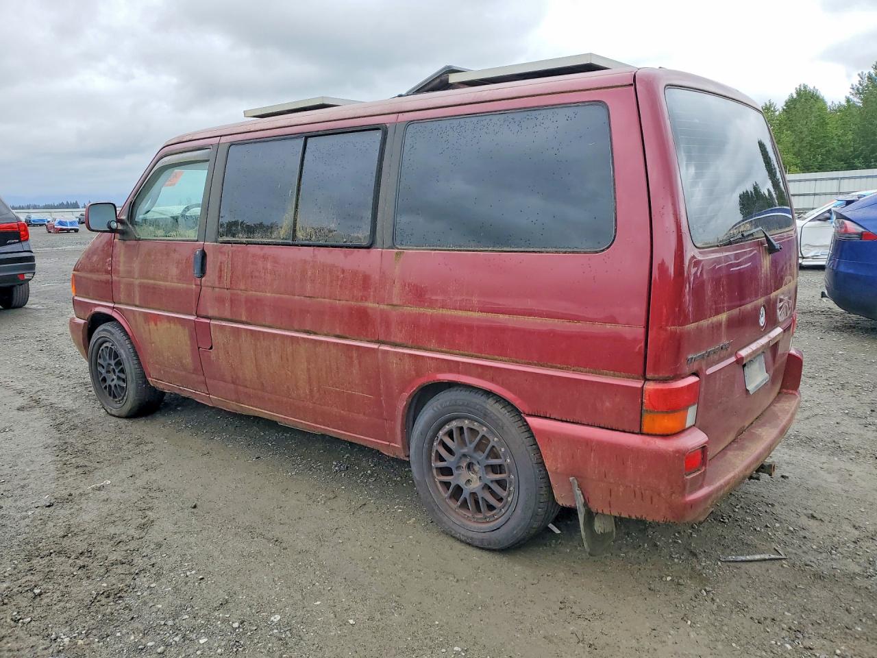 2003 Volkswagen Eurovan Mv Maroon vin: WV2MB470X3H034933