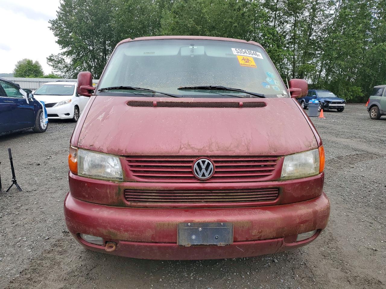 2003 Volkswagen Eurovan Mv Maroon vin: WV2MB470X3H034933