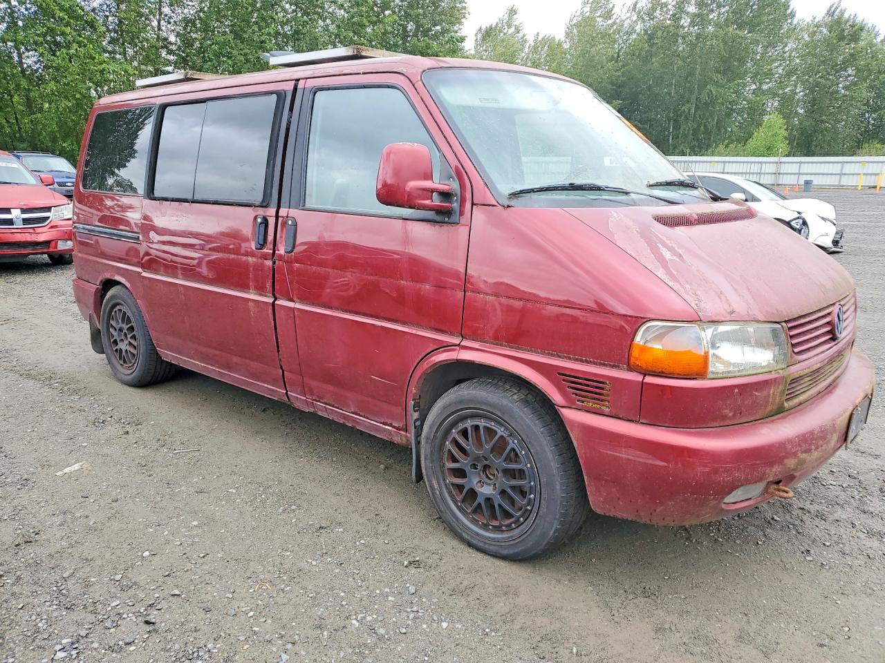 2003 Volkswagen Eurovan Mv Maroon vin: WV2MB470X3H034933