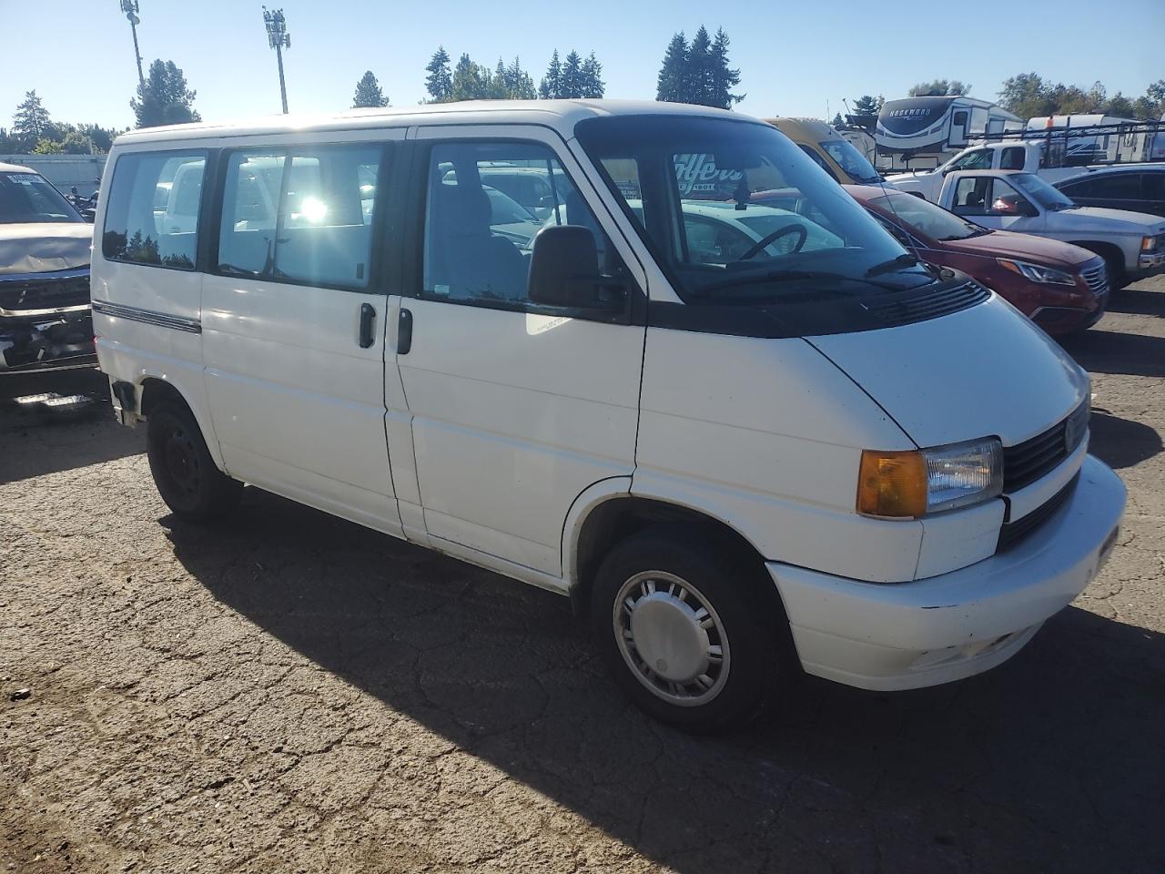 1993 Volkswagen Eurovan Mv Кремовый vin: WV2MC0701PH015733