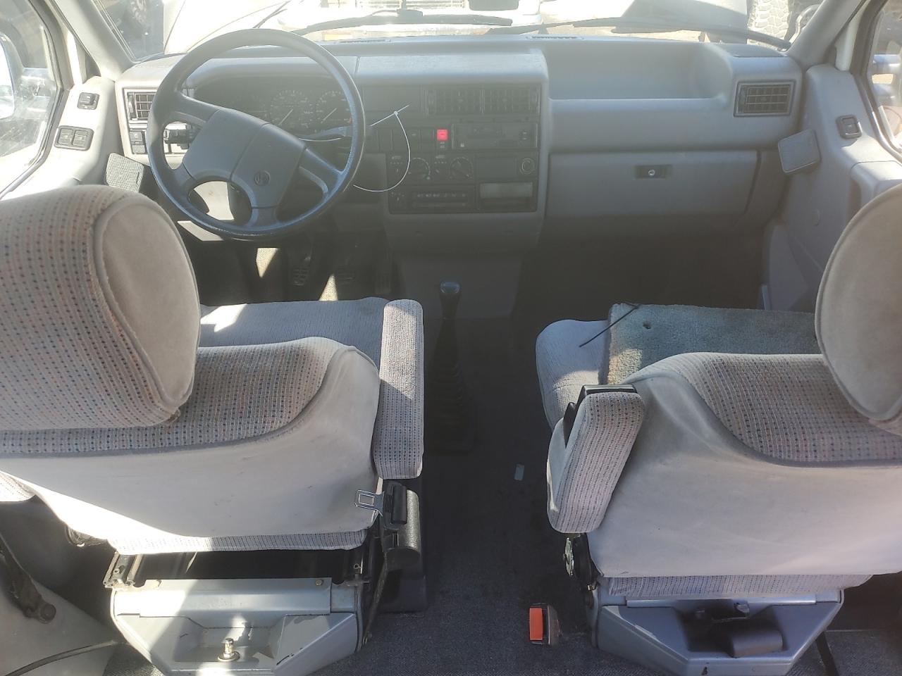 1993 Volkswagen Eurovan Mv Кремовый vin: WV2MC0701PH015733