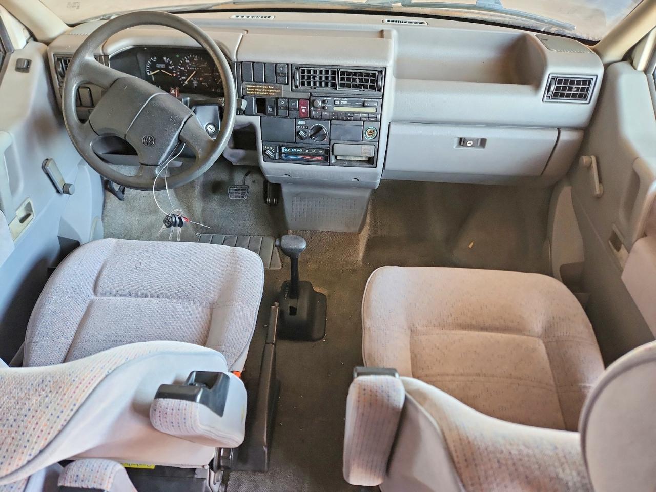 1993 Volkswagen Eurovan Mv White vin: WV2MC0701PH070974