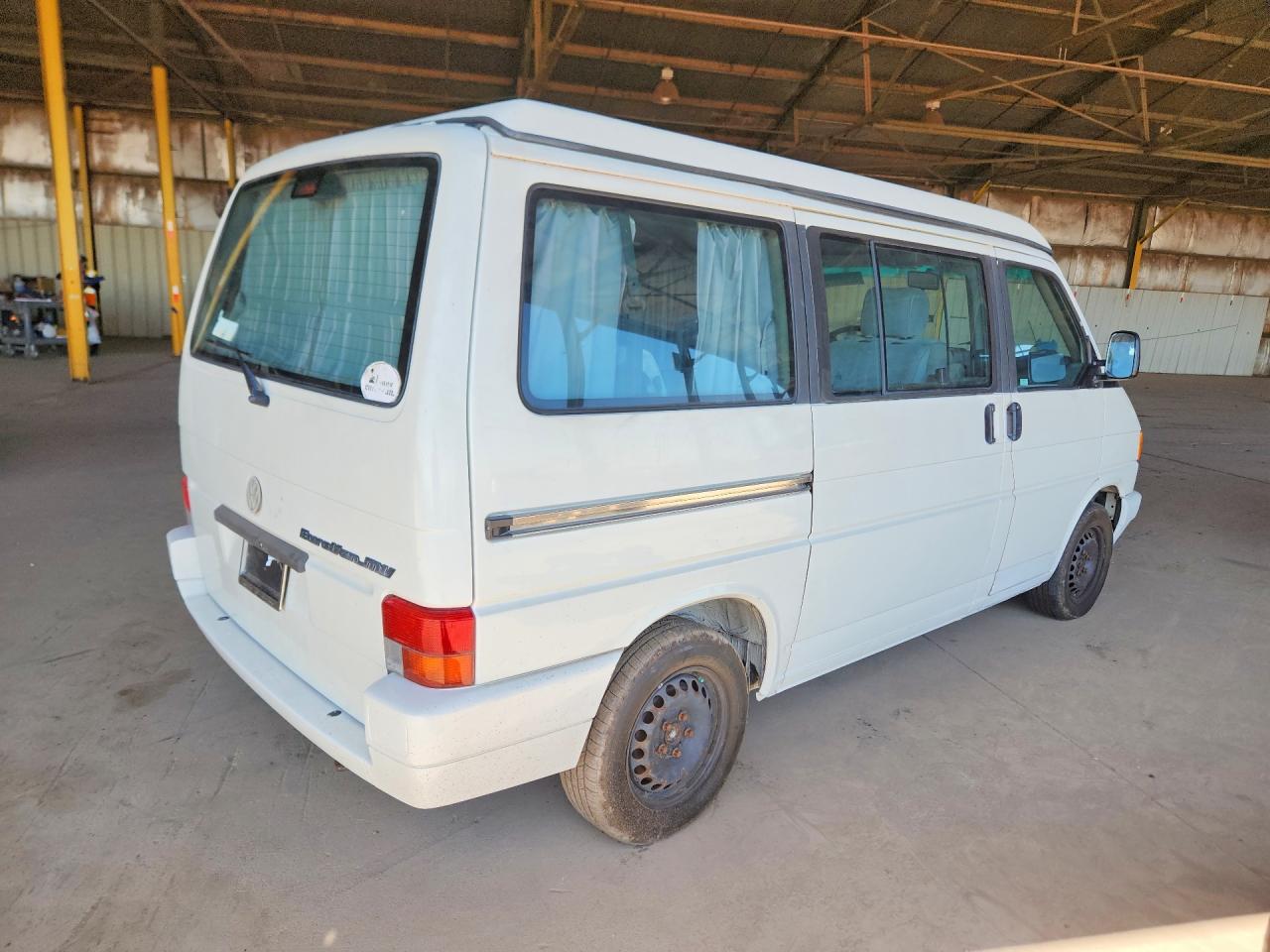 1993 Volkswagen Eurovan Mv White vin: WV2MC0701PH070974