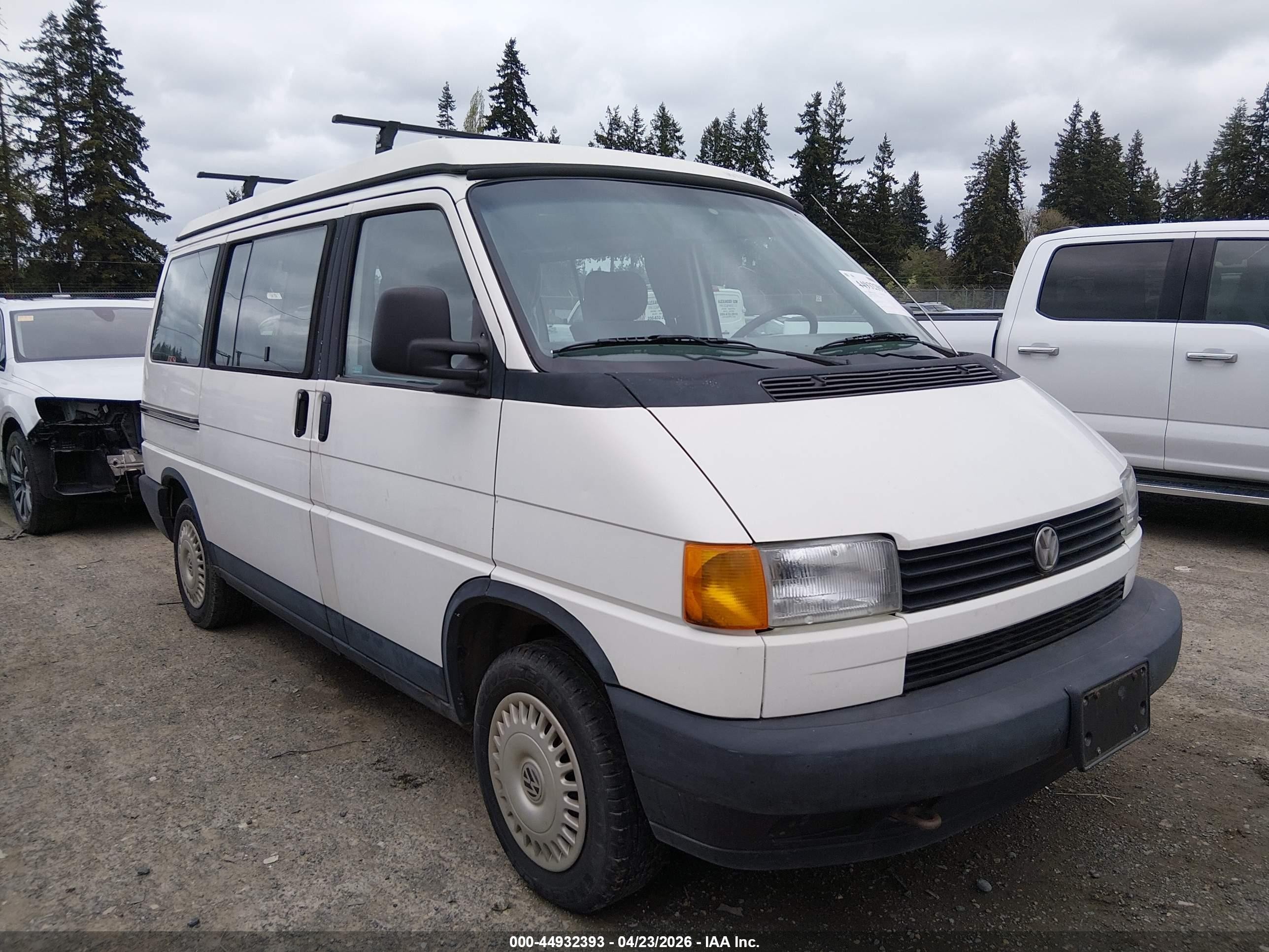 1993 Volkswagen Eurovan Mv Белый vin: WV2MC0705PH050226