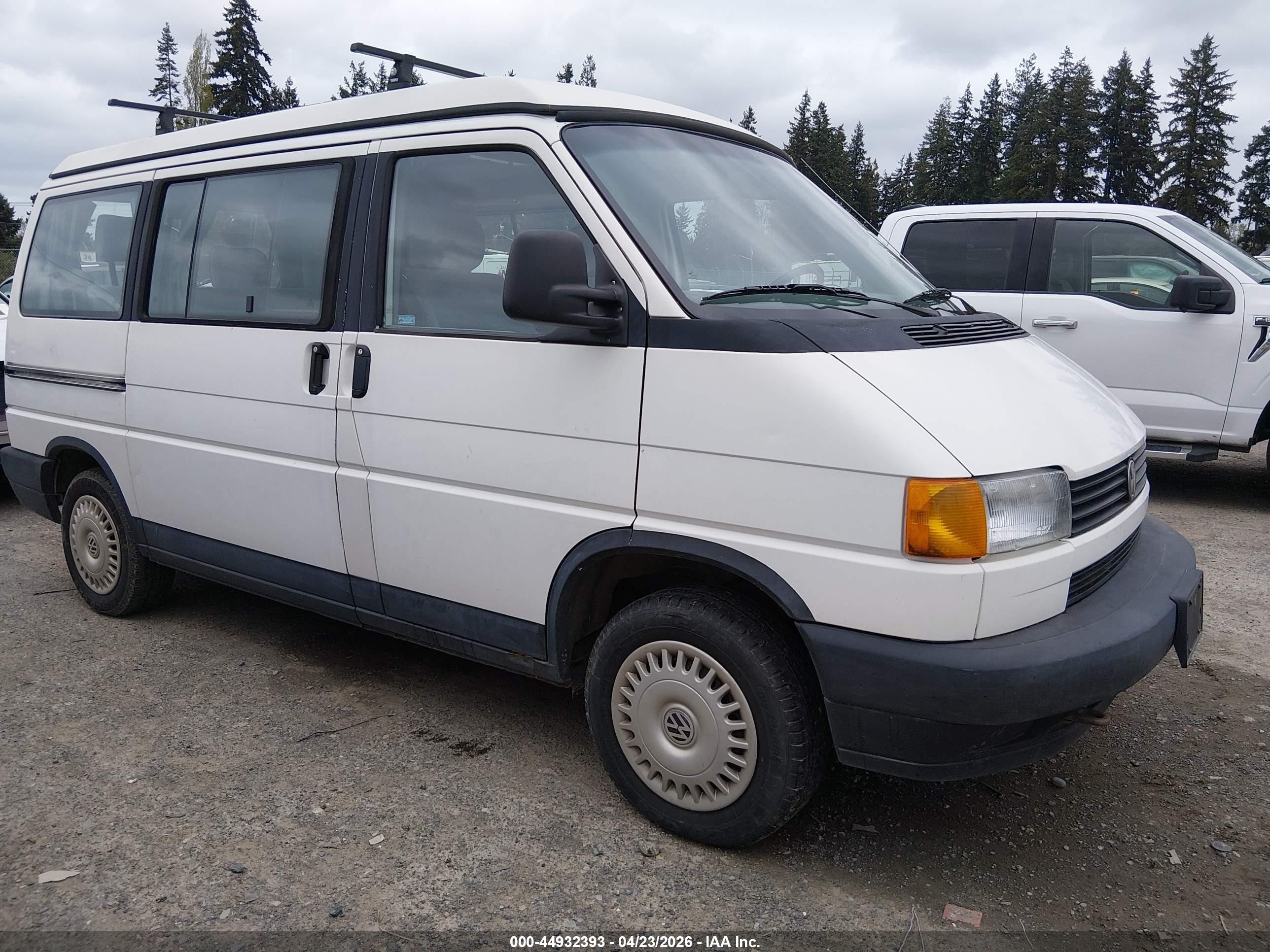1993 Volkswagen Eurovan Mv Белый vin: WV2MC0705PH050226