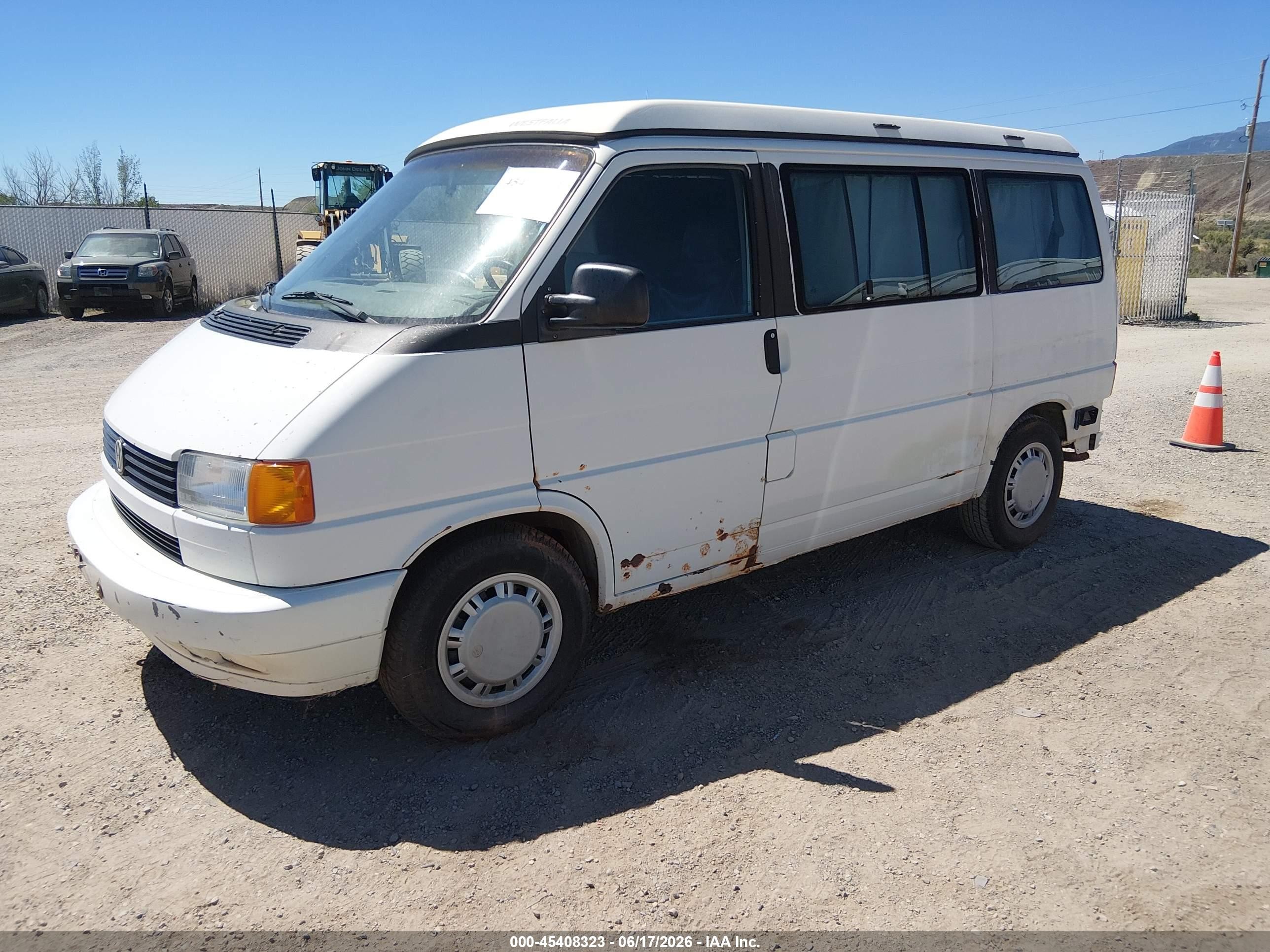 1993 Volkswagen Eurovan Mv Белый vin: WV2MC0705PH072002