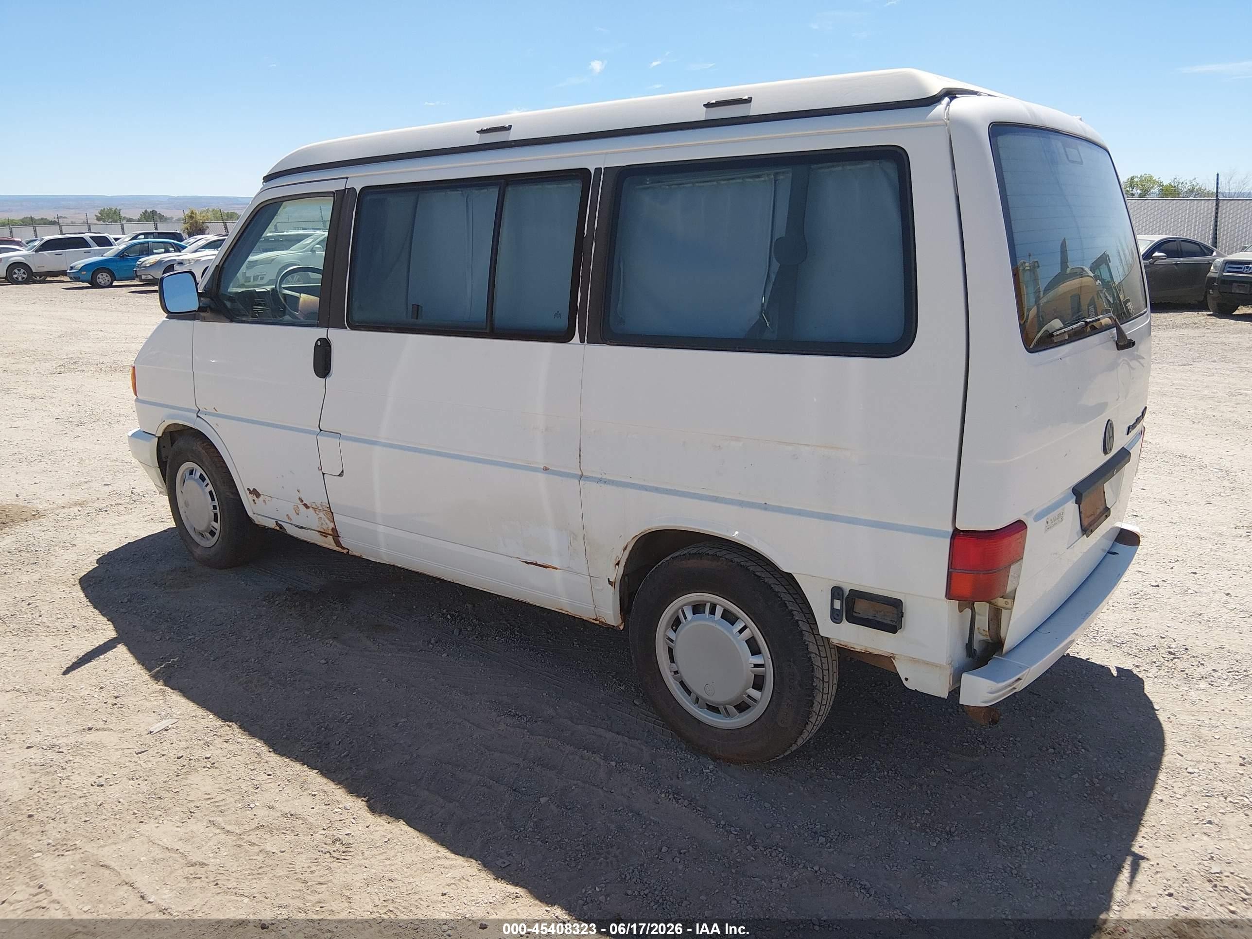 1993 Volkswagen Eurovan Mv Белый vin: WV2MC0705PH072002