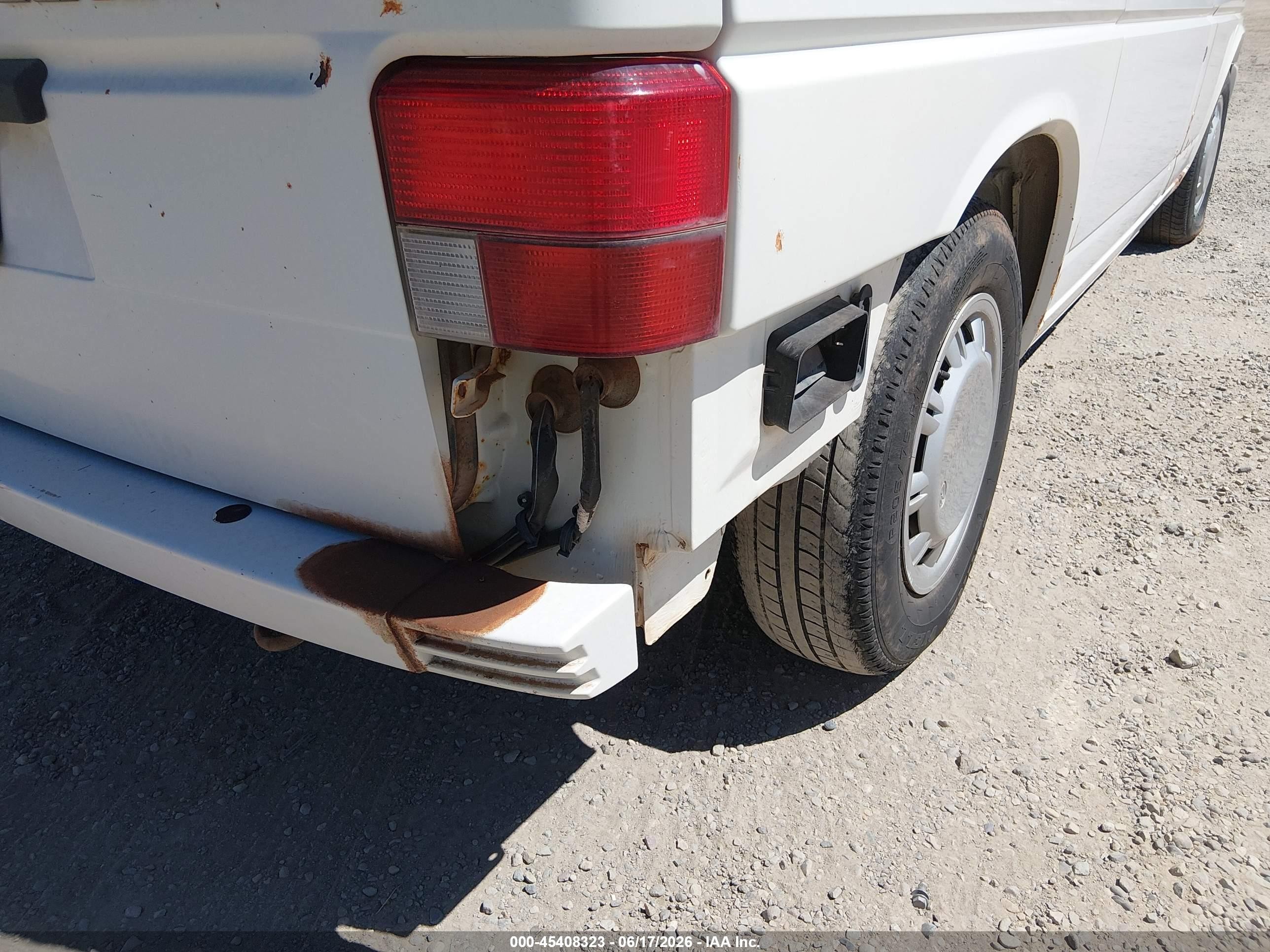 1993 Volkswagen Eurovan Mv Белый vin: WV2MC0705PH072002