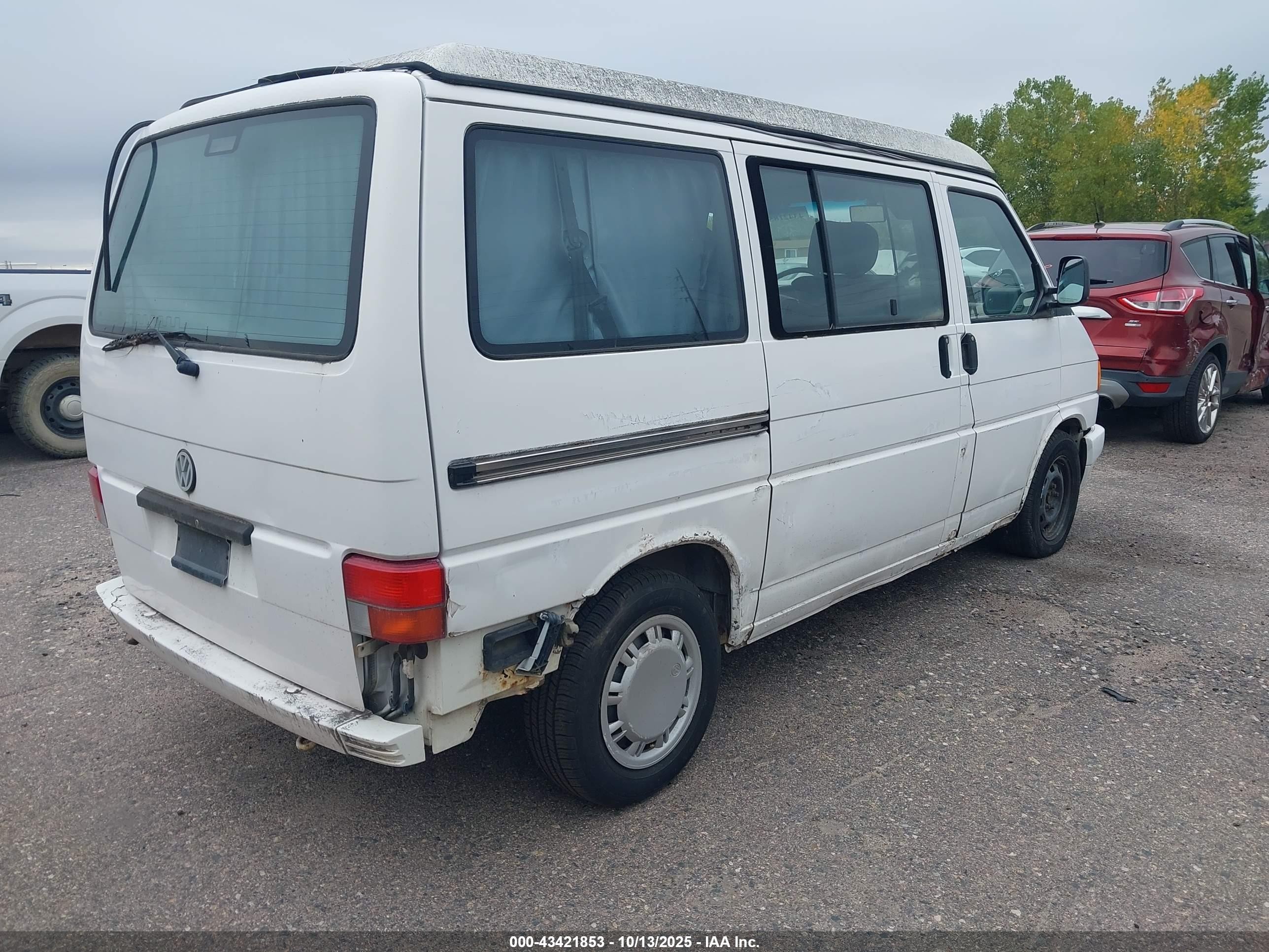 1993 Volkswagen Eurovan Mv White vin: WV2MC0708PH067862