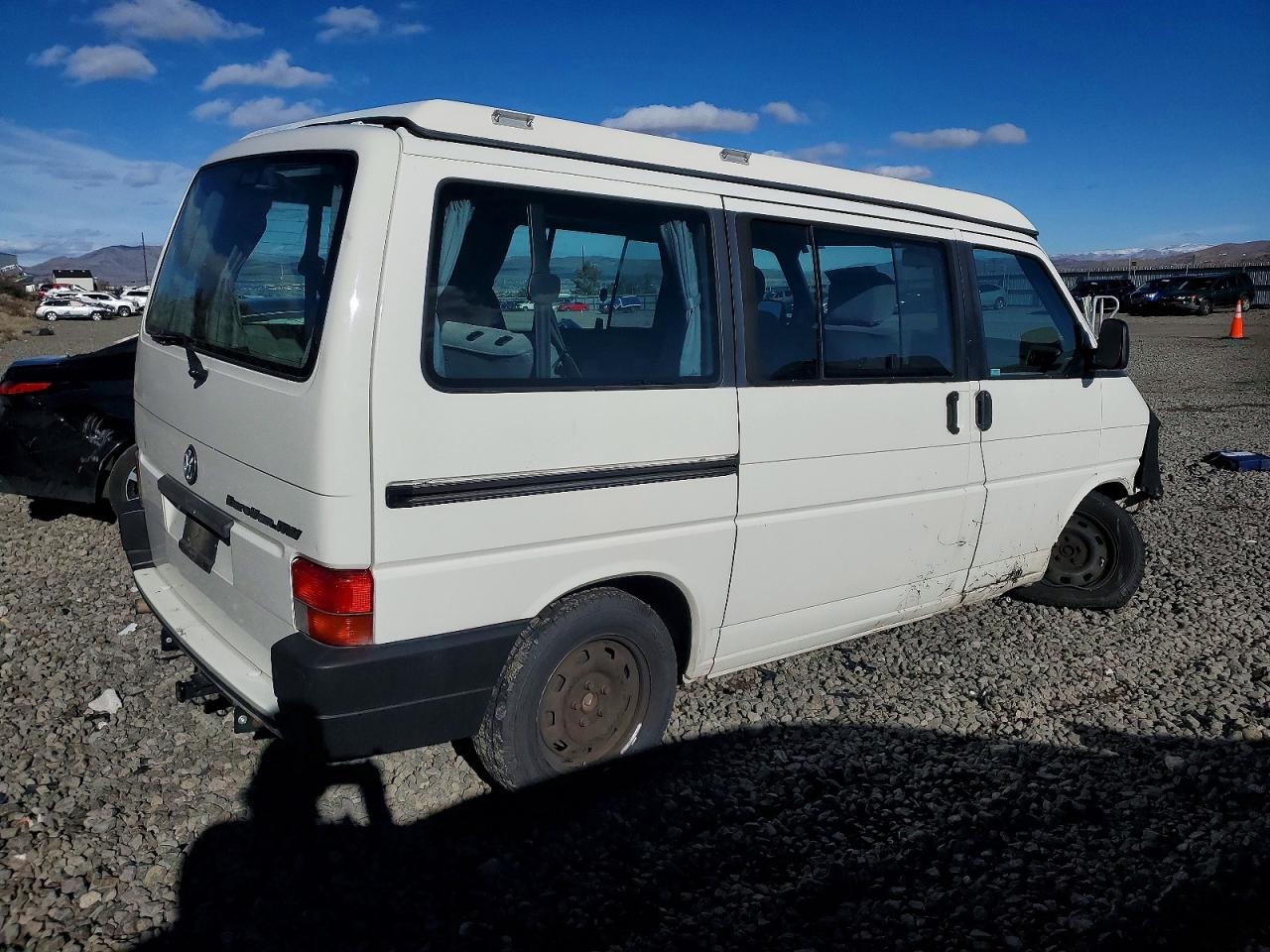 1993 Volkswagen Eurovan Mv White vin: WV2MD0701PH027409