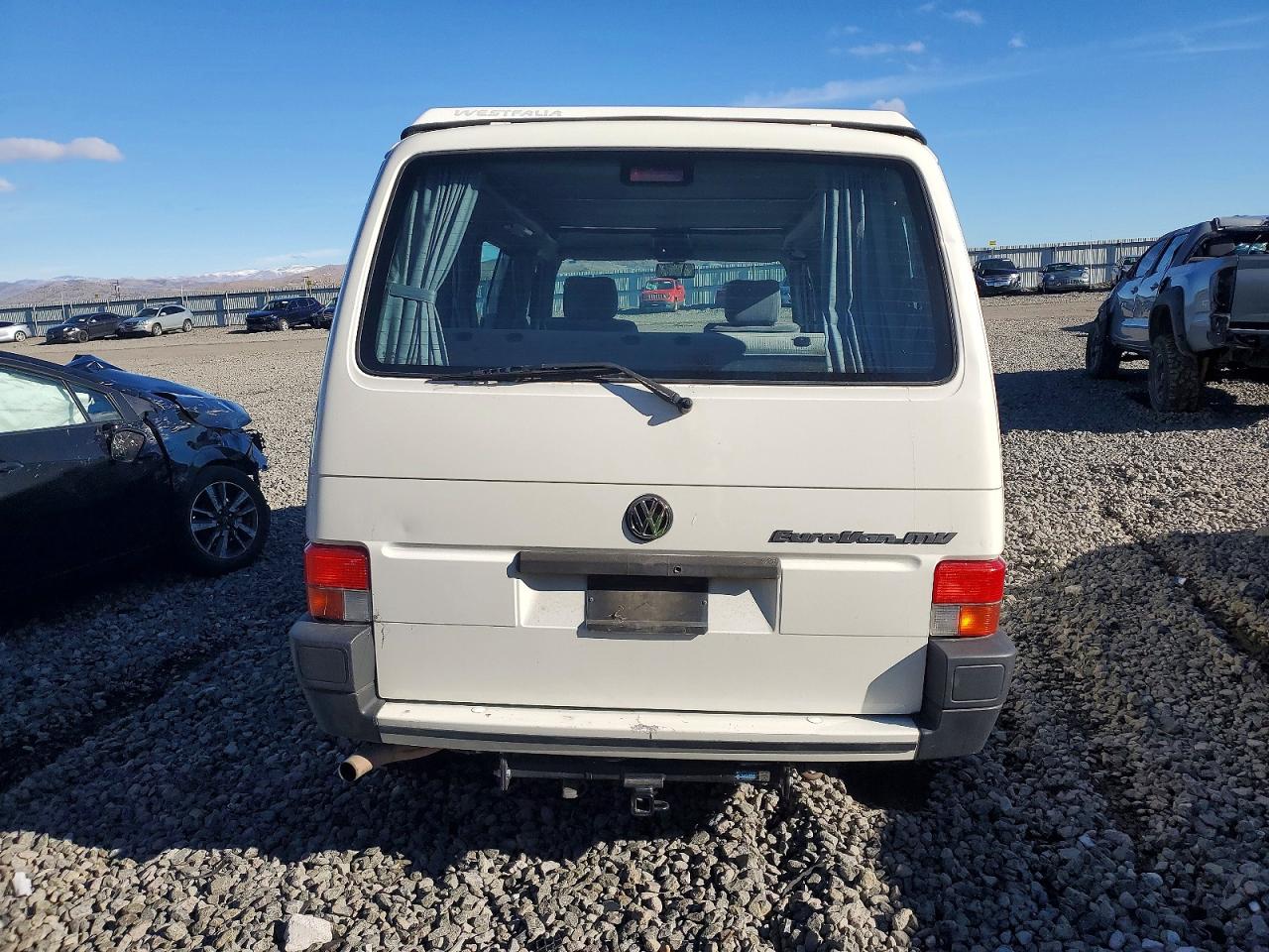 1993 Volkswagen Eurovan Mv White vin: WV2MD0701PH027409