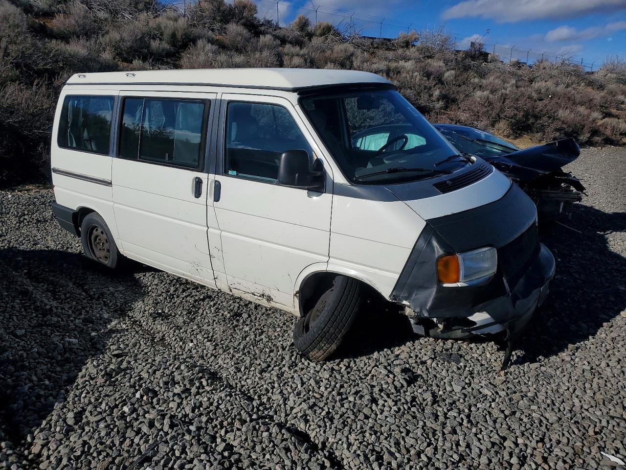 1993 Volkswagen Eurovan Mv White vin: WV2MD0701PH027409