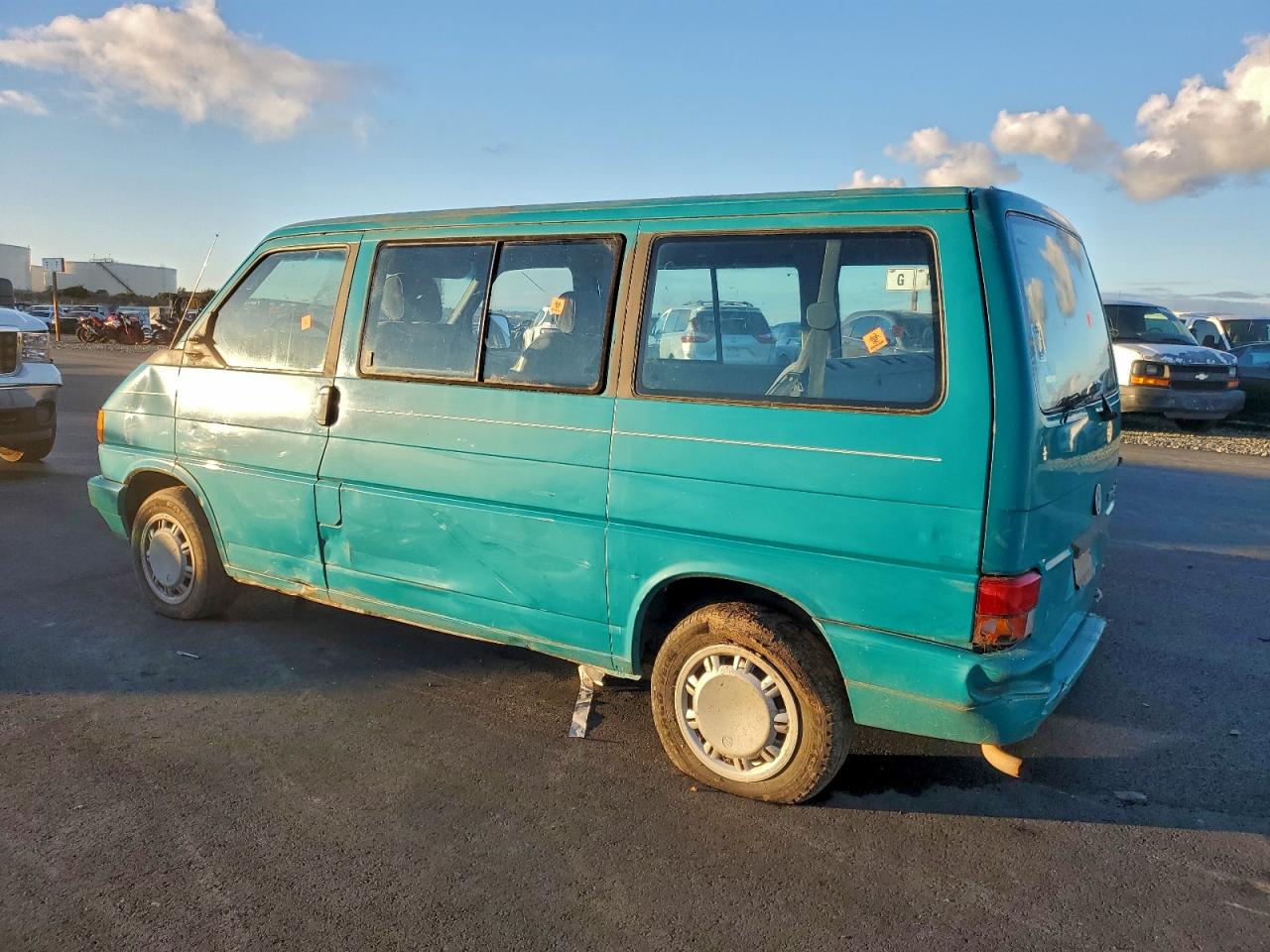 1993 Volkswagen Eurovan Mv Green vin: WV2MD0703PH017609