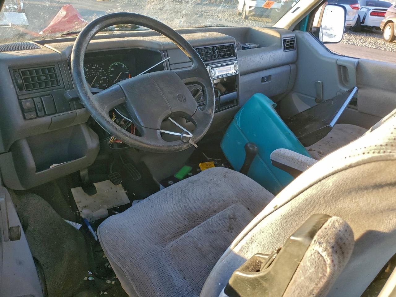 1993 Volkswagen Eurovan Mv Green vin: WV2MD0703PH017609