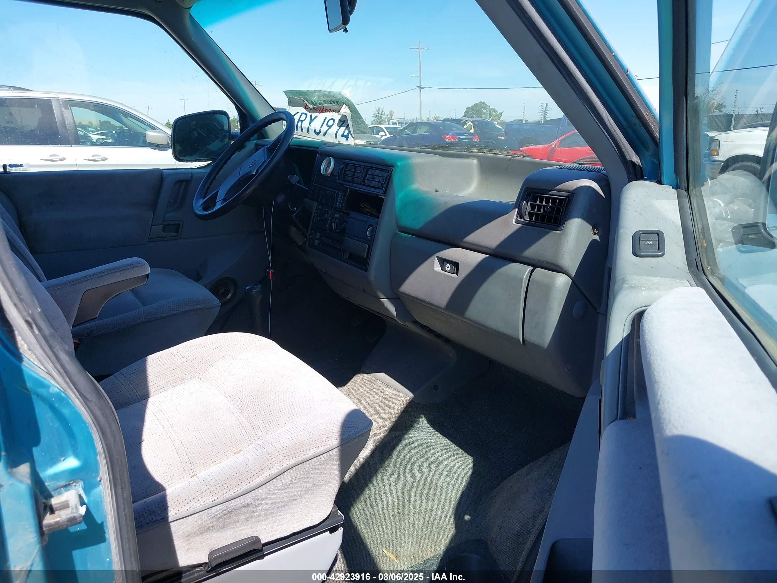 1993 Volkswagen Eurovan Mv Teal vin: WV2MD0706PH027163