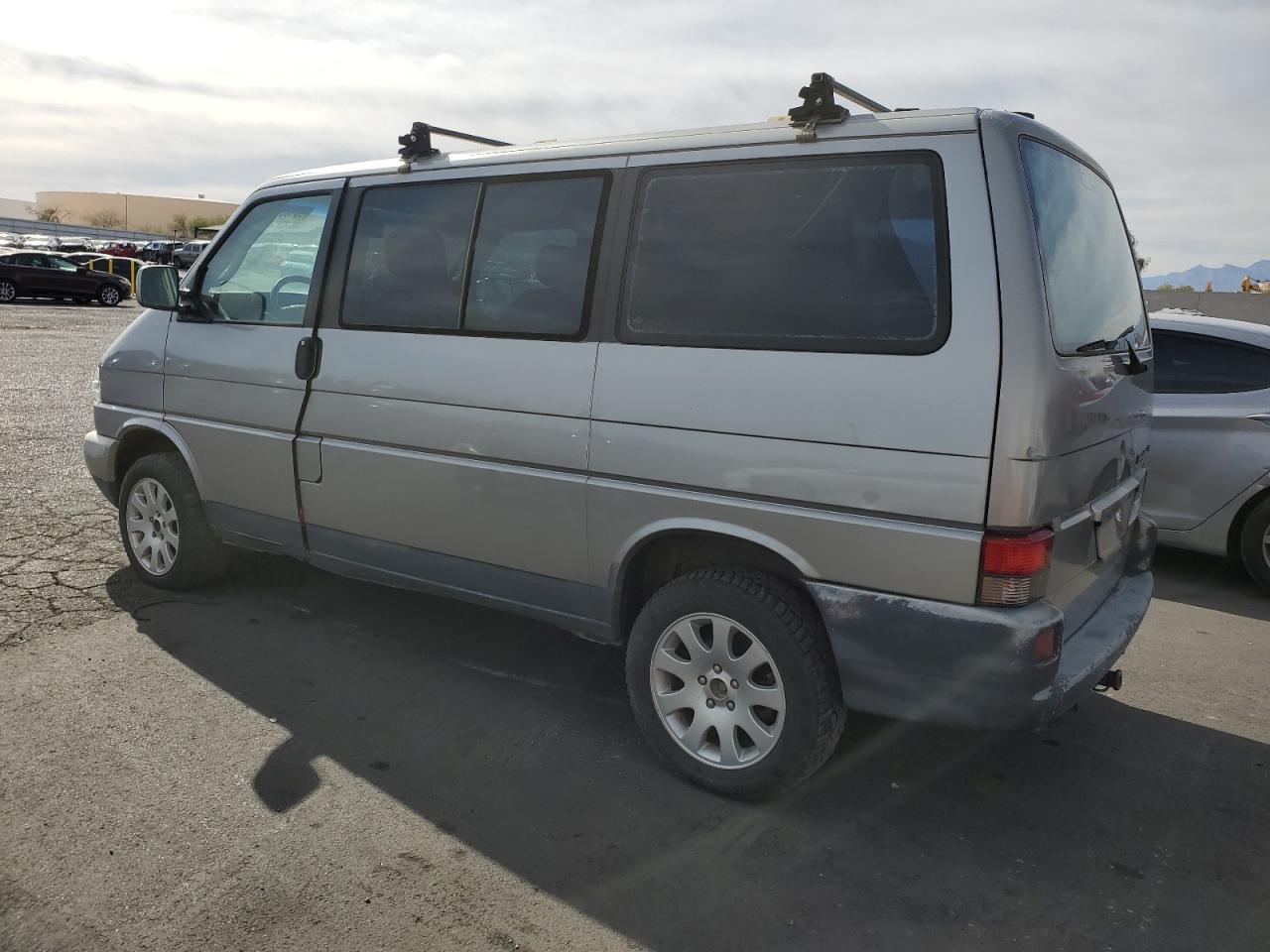 1999 Volkswagen Eurovan Mv Silver vin: WV2MH2702XH018024
